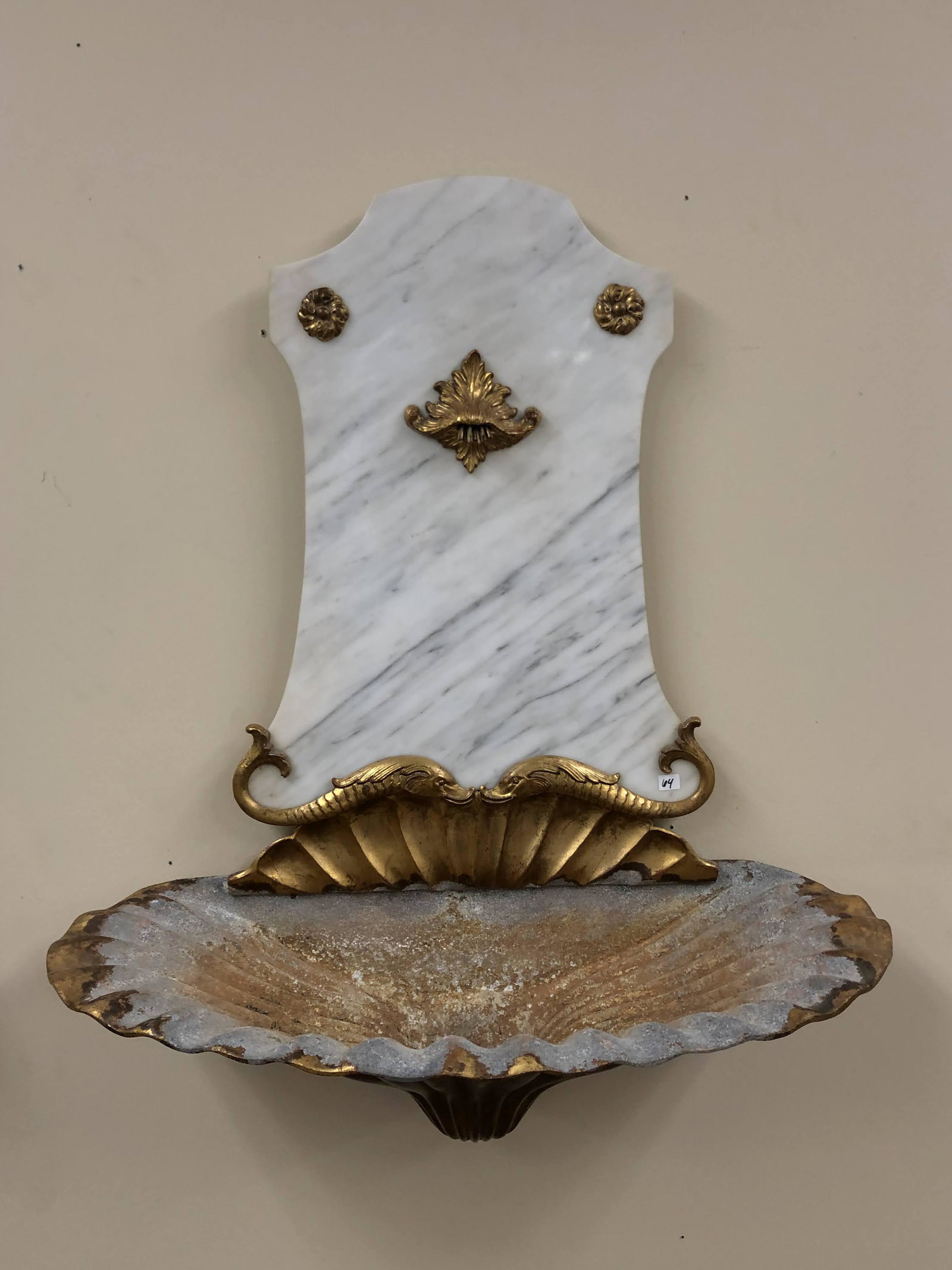 Marble Lavavo Wall Fountain (1 of 4)