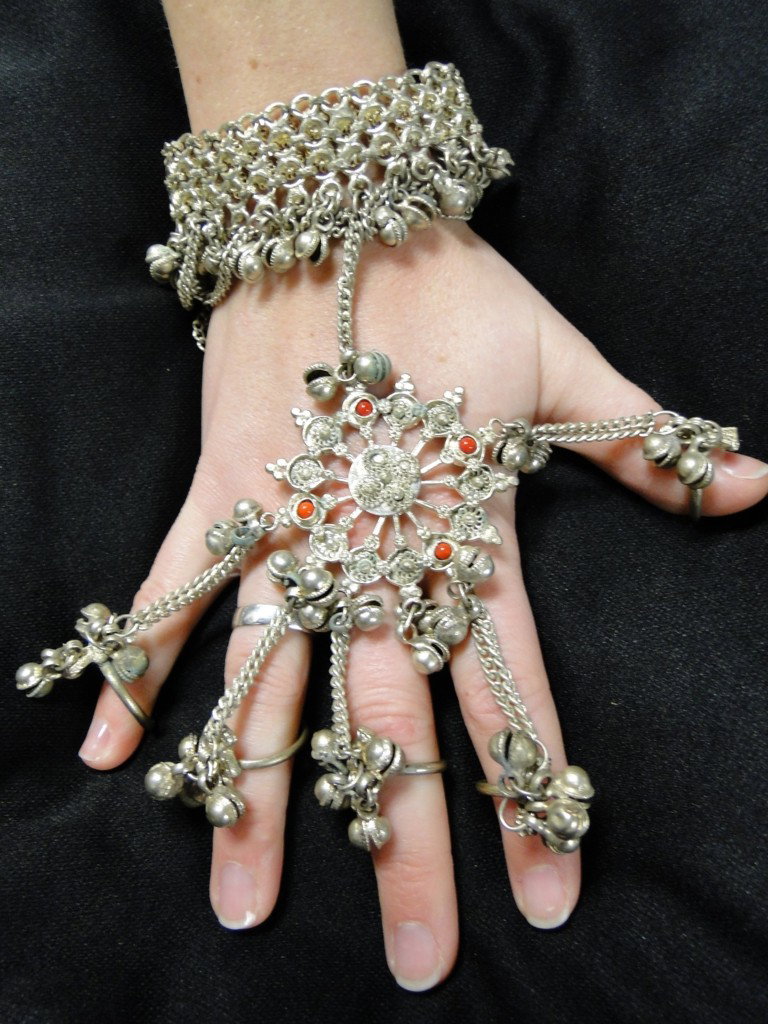 Middle Eastern ring bracelet made of silver: Middle Eastern ring bracelet made of silver