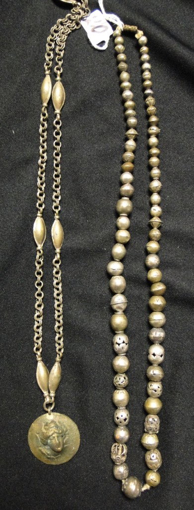 Two early Middle Eastern necklaces, one possible s: Two early Middle Eastern necklaces, one possible silver