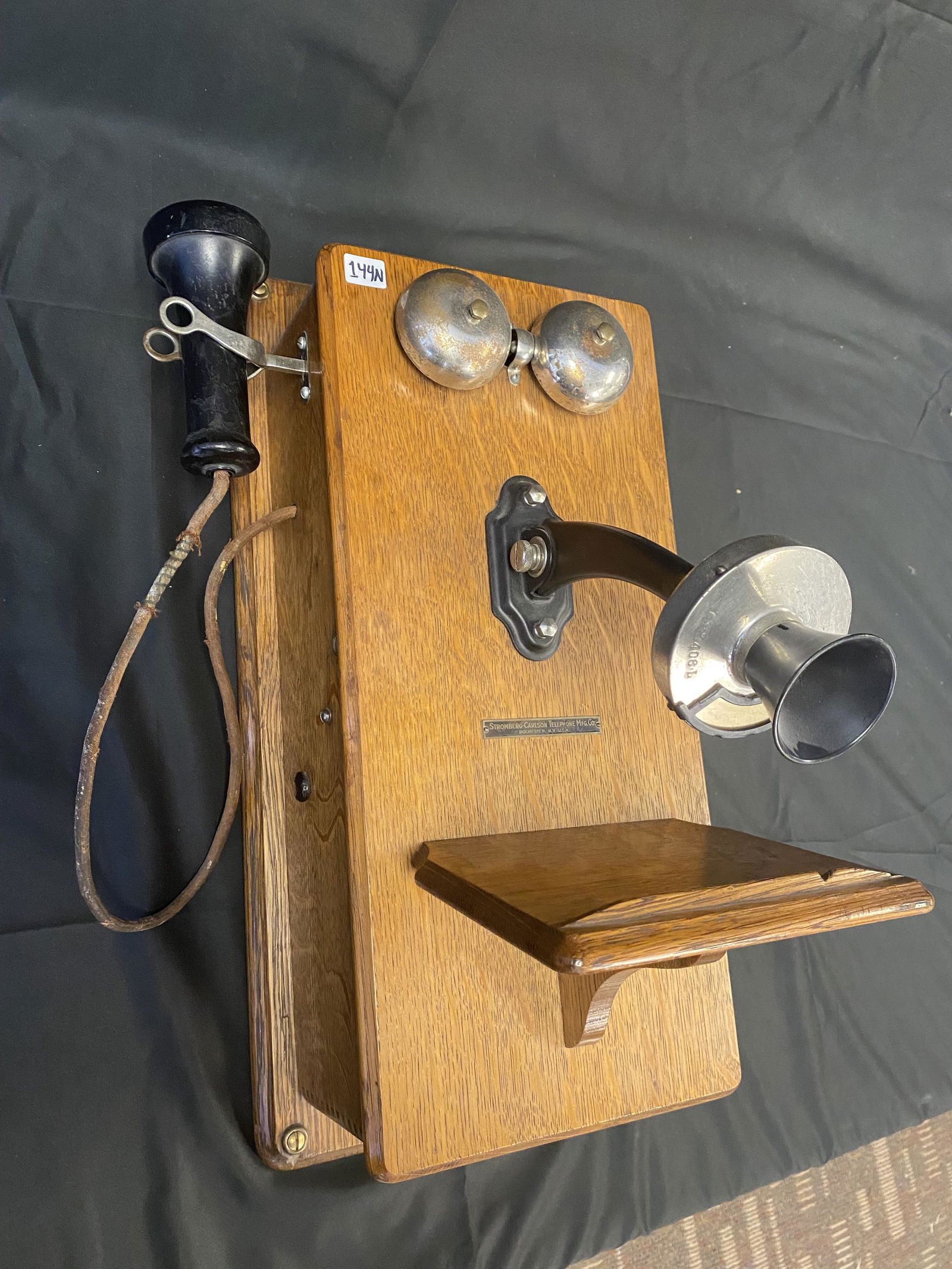 Oak Wall-Mount Telephone, Working (1 of 13)