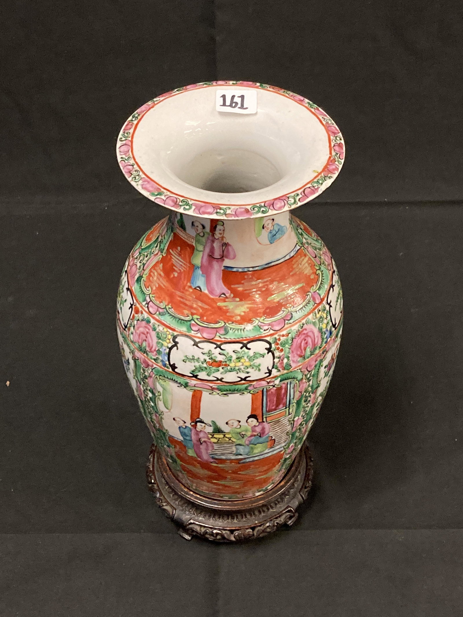 Rose Medallion Vase: A rose medallion vase on a stand measuring 10" tall X 5" across.
