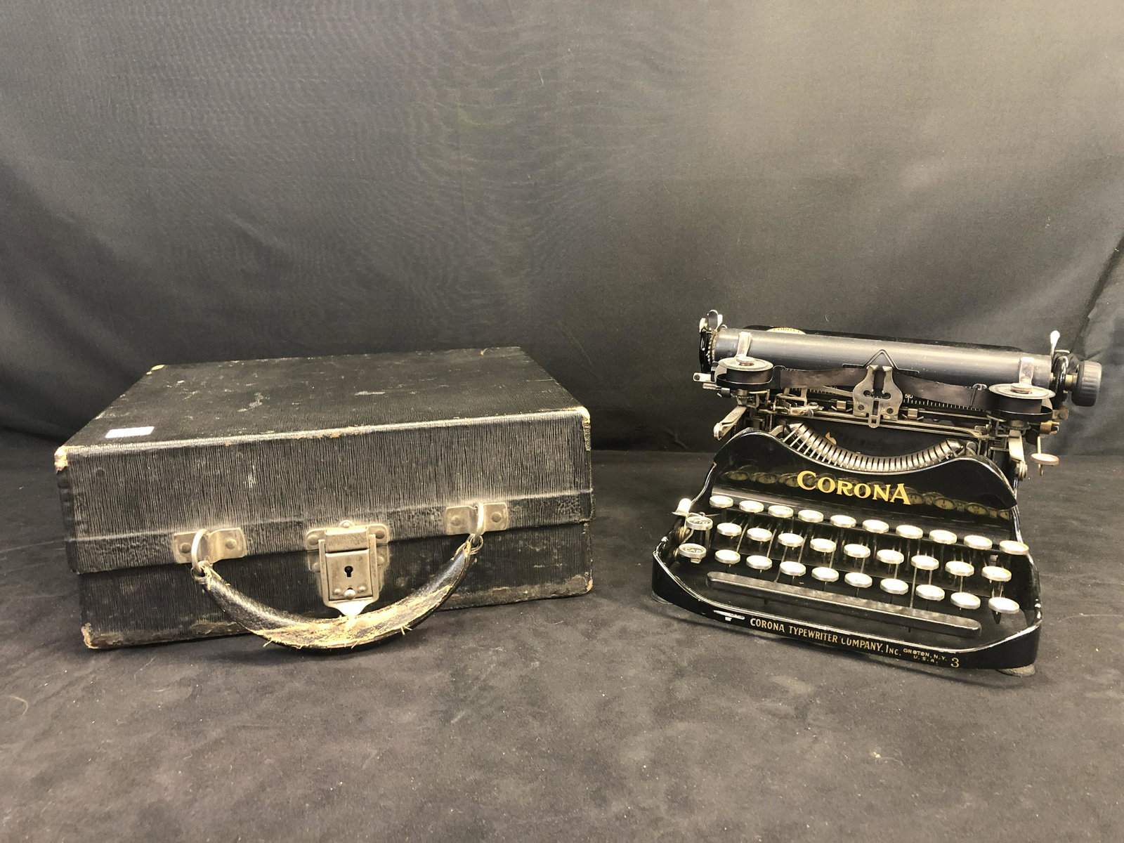 Corona Portable Typewriter, Size #3 (1 of 9)