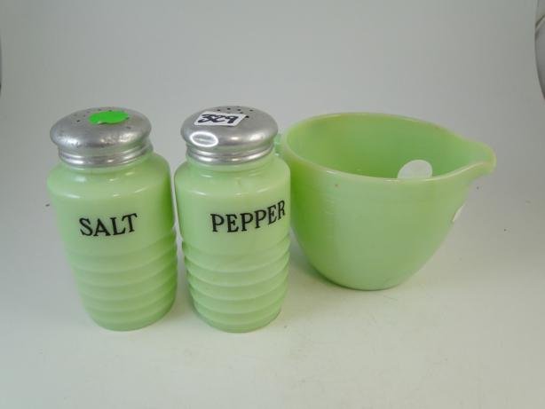 Jadeite salt and pepper shaker and measuring cup: Jadeite salt and pepper shaker and measuring cup