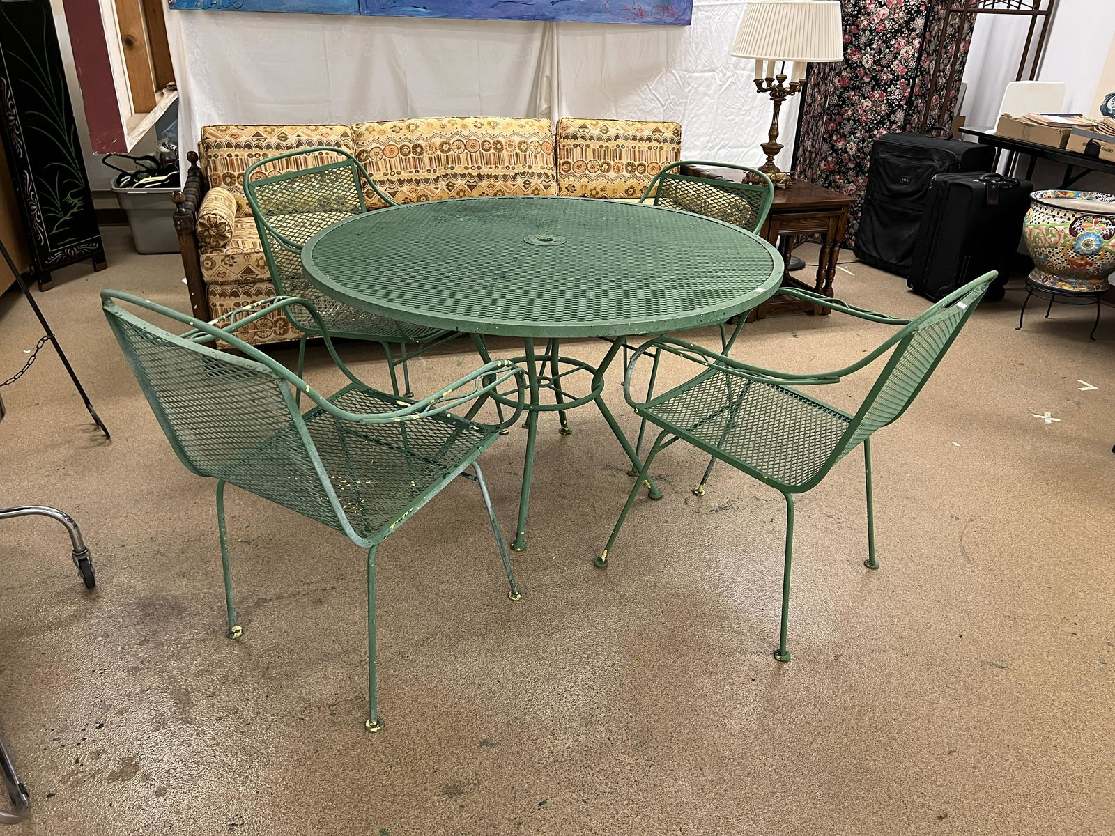Vintage 1950s Patio Table and 4 Chairs (1 of 9)