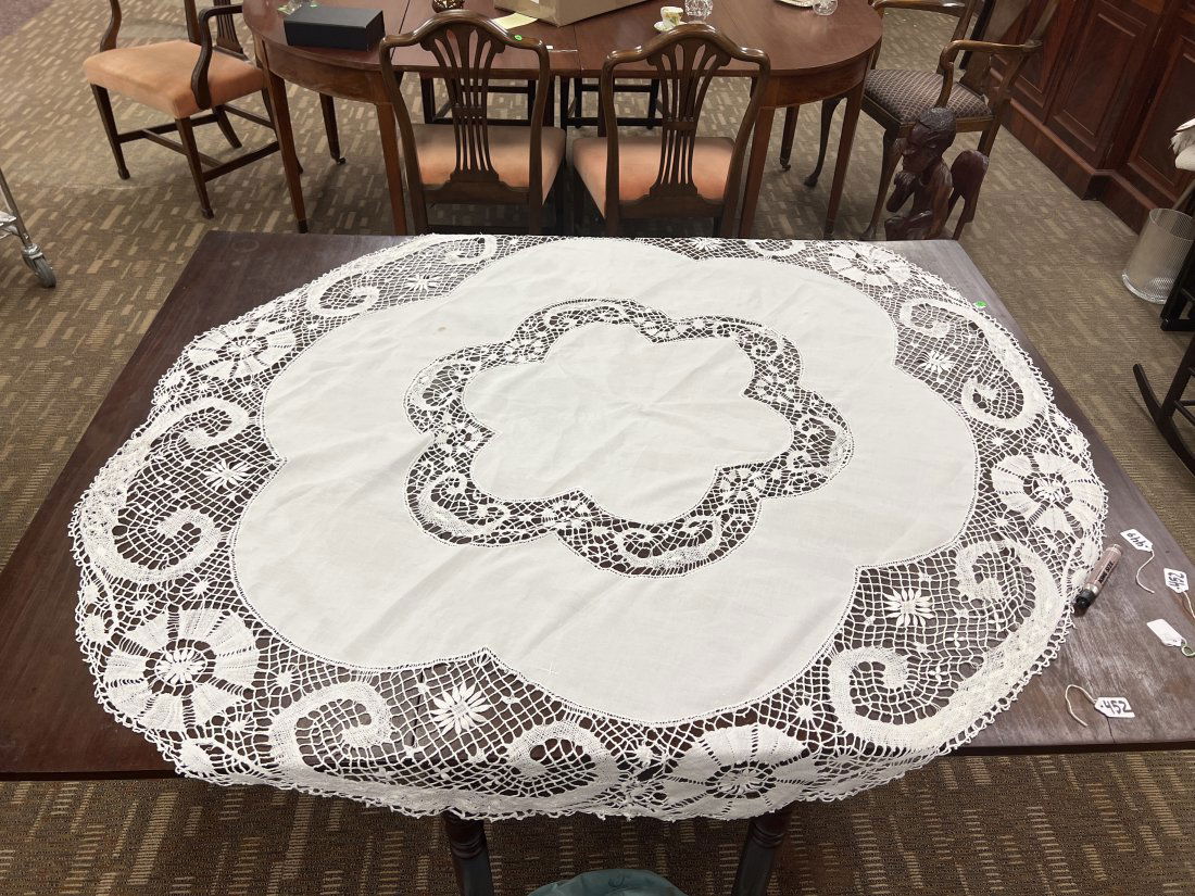 Round Crocheted Table Cover (1 of 1)