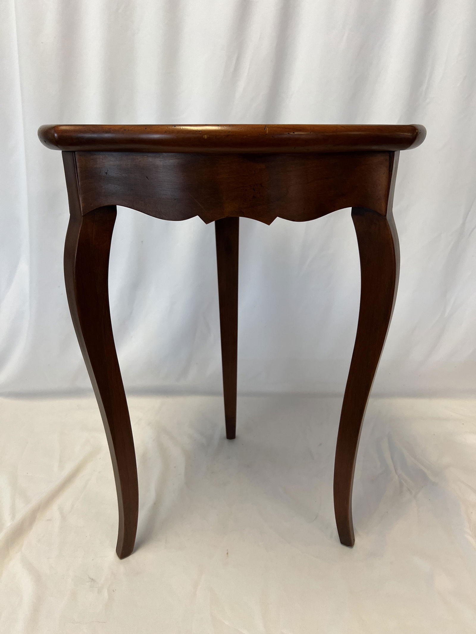 3-Legged End Table (1 of 3)