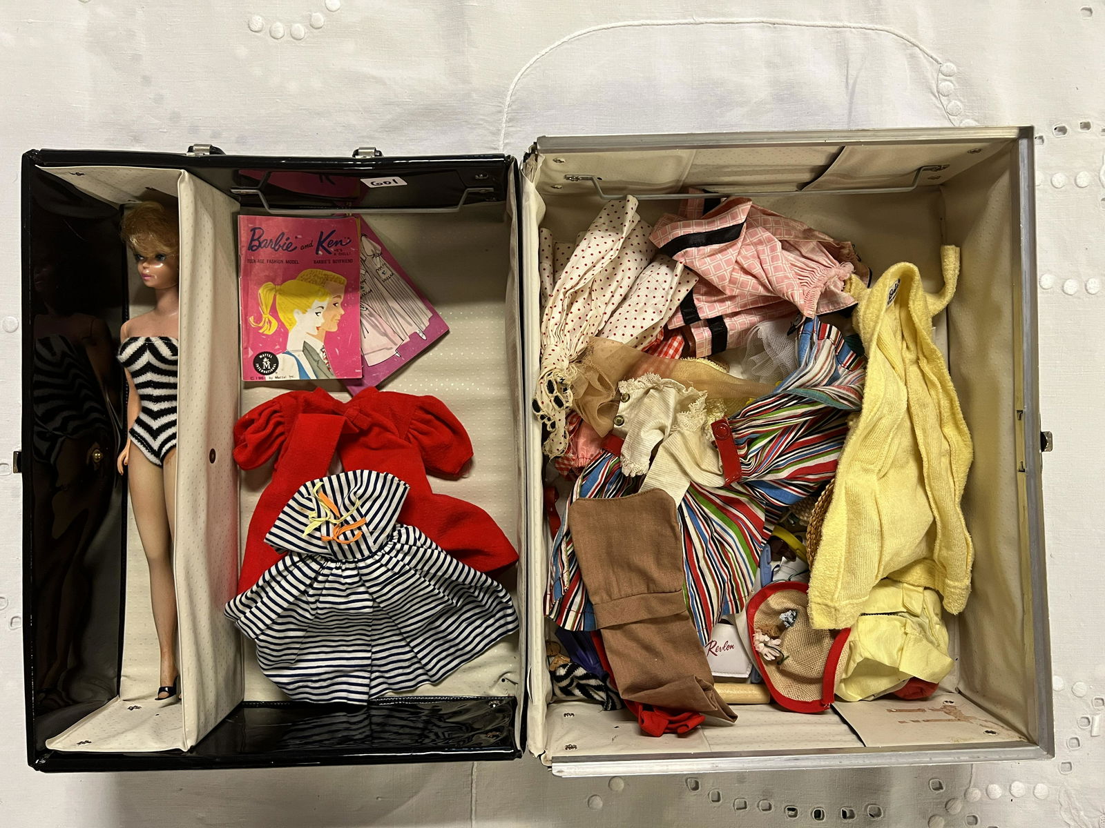 1963 Barbie in Case w/ Clothes (1 of 5)