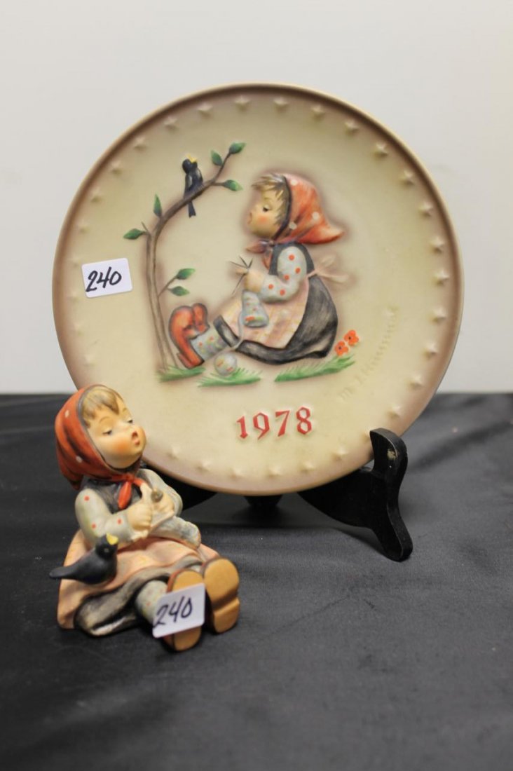 Hummel 1978 plate of a girl knitting along with a: Hummel 1978 plate of a girl knitting along with a Hummel figurine of girl knitti