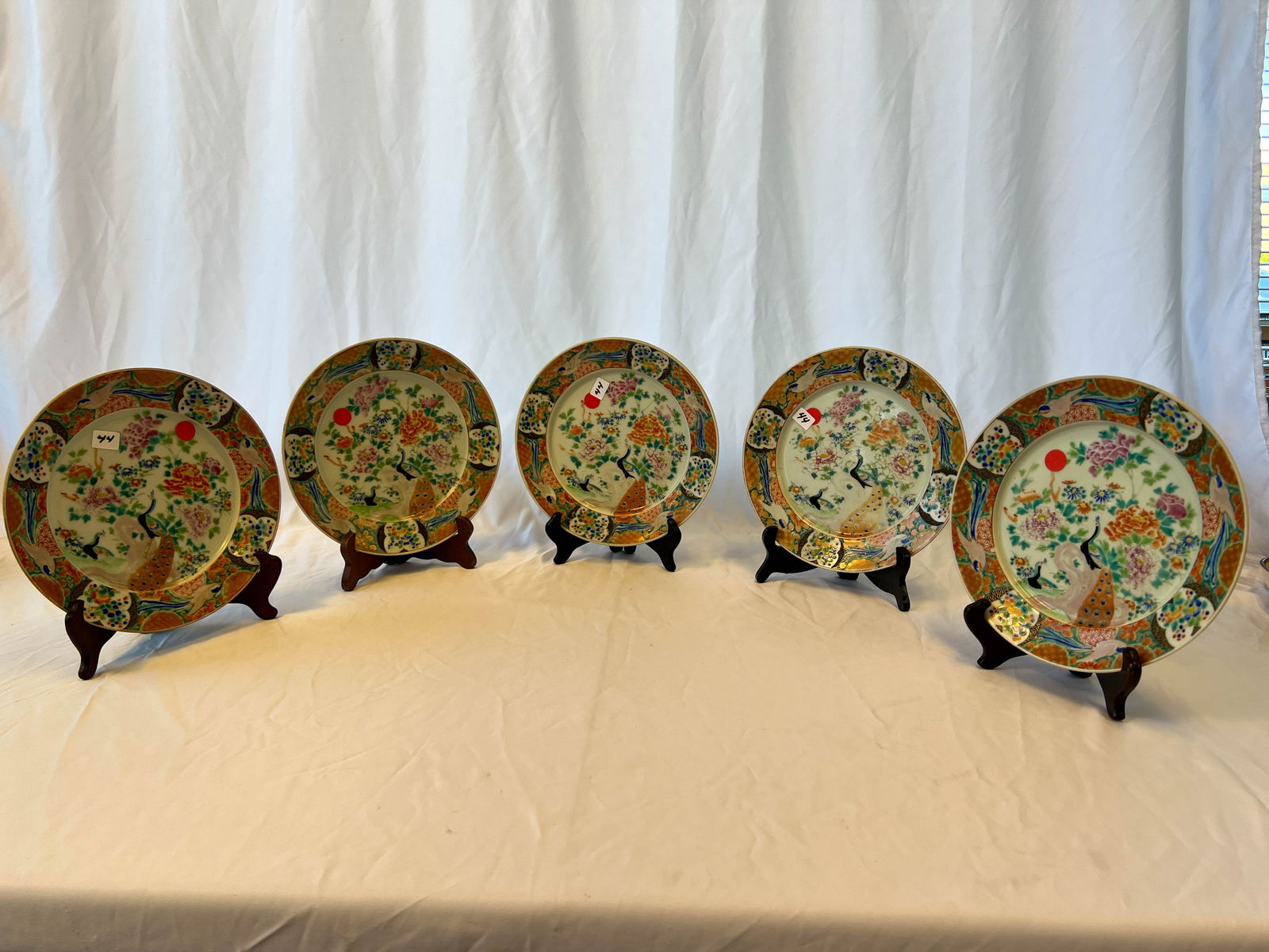 A Canton/Celadon Chinese Export Dinner Plates (1 of 3)
