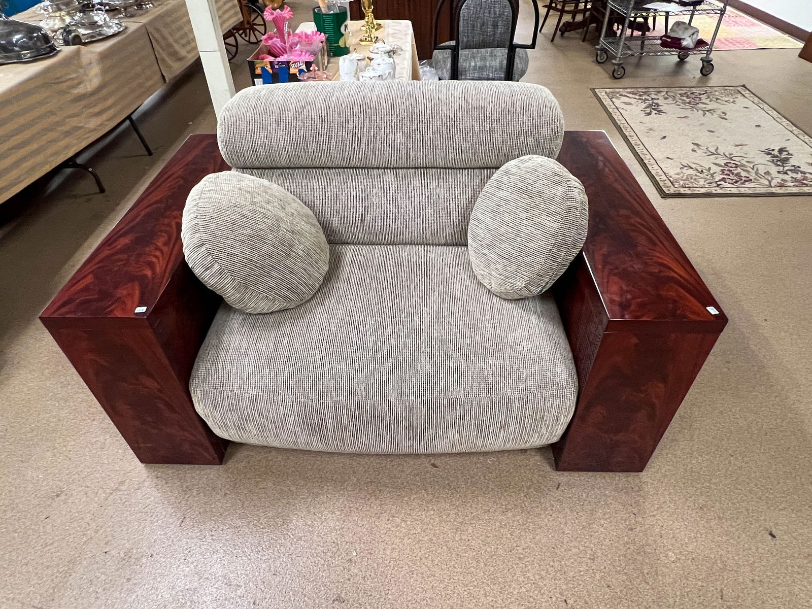 Art Deco oversize contemporary chair (1 of 6)