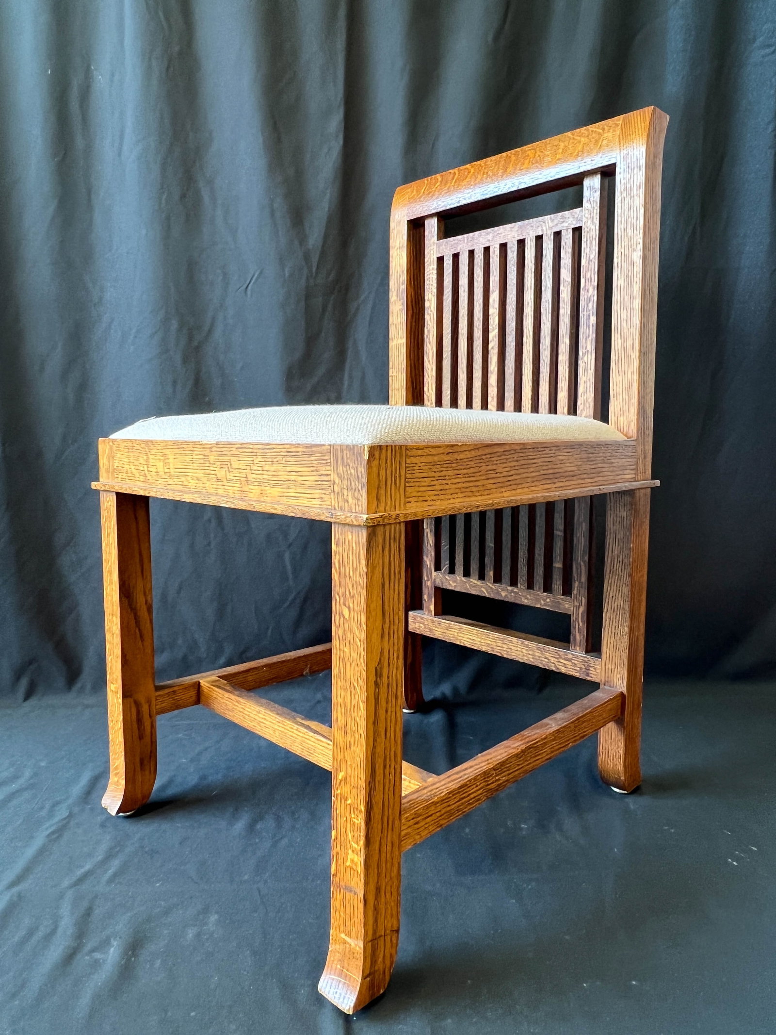 Frank Lloyd Wright style Oak Side Chair (1 of 4)