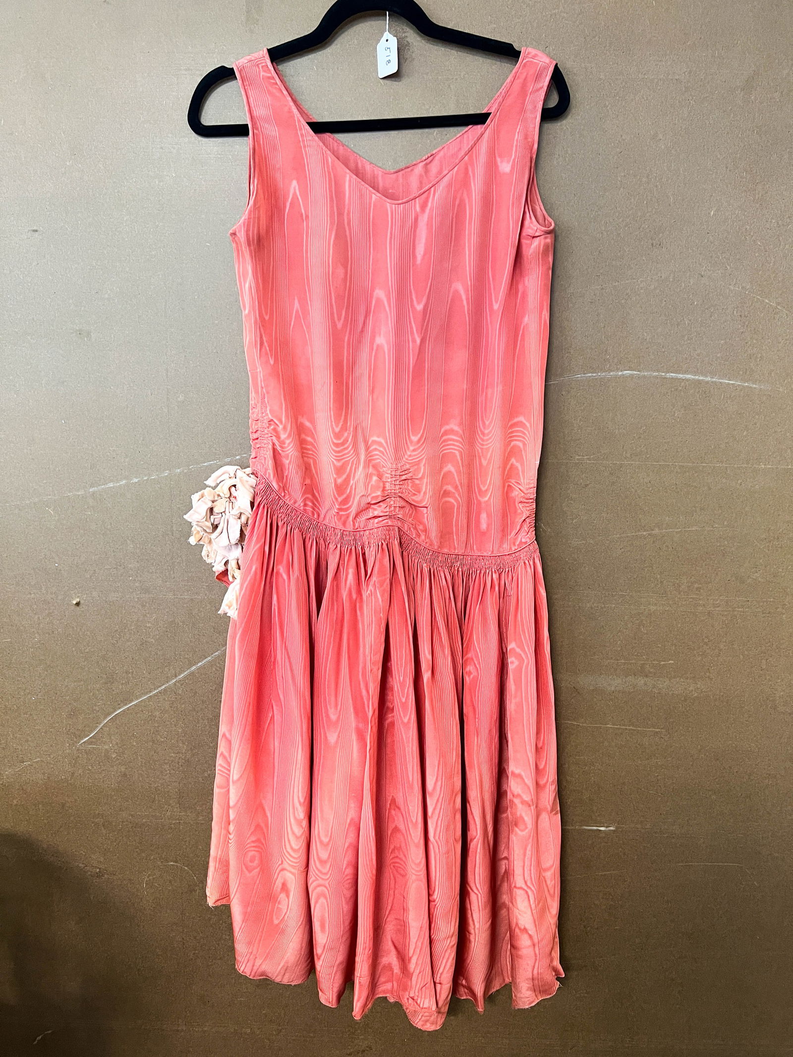 Late 1920s early 1930s flapper style dress with applied pink flowers. No tears, rips or stains. (1 of 3)