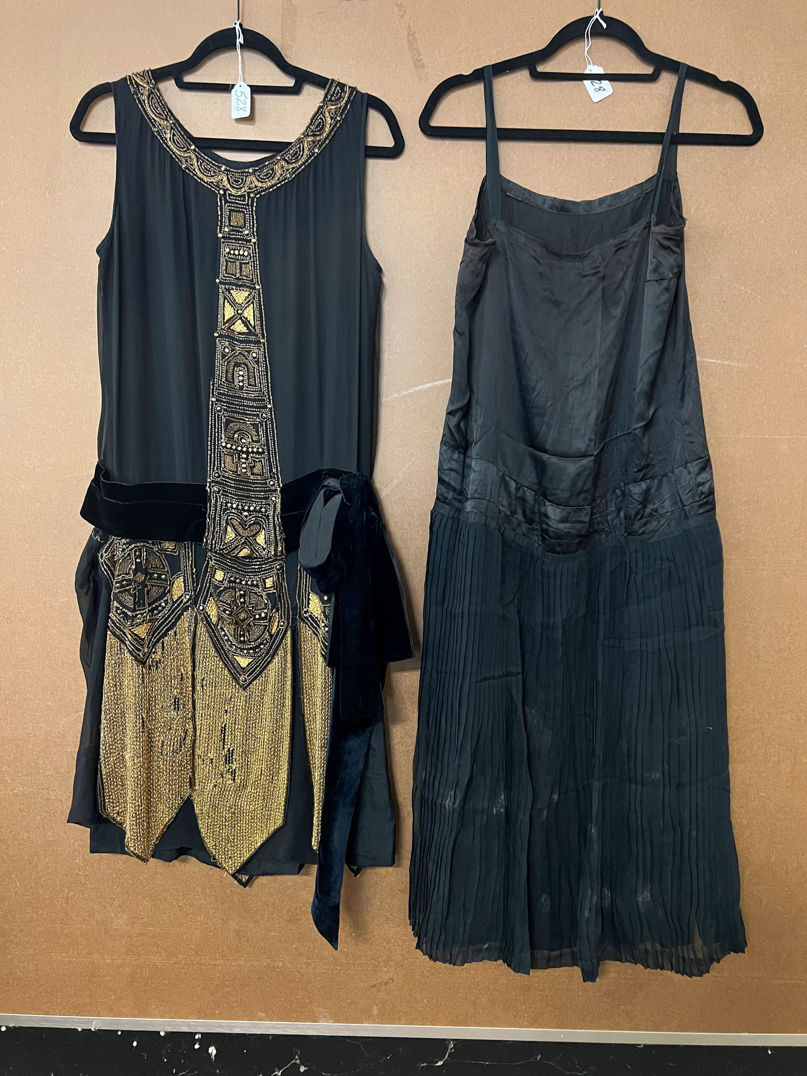 1920's Velvet flapper Dress (1 of 2)