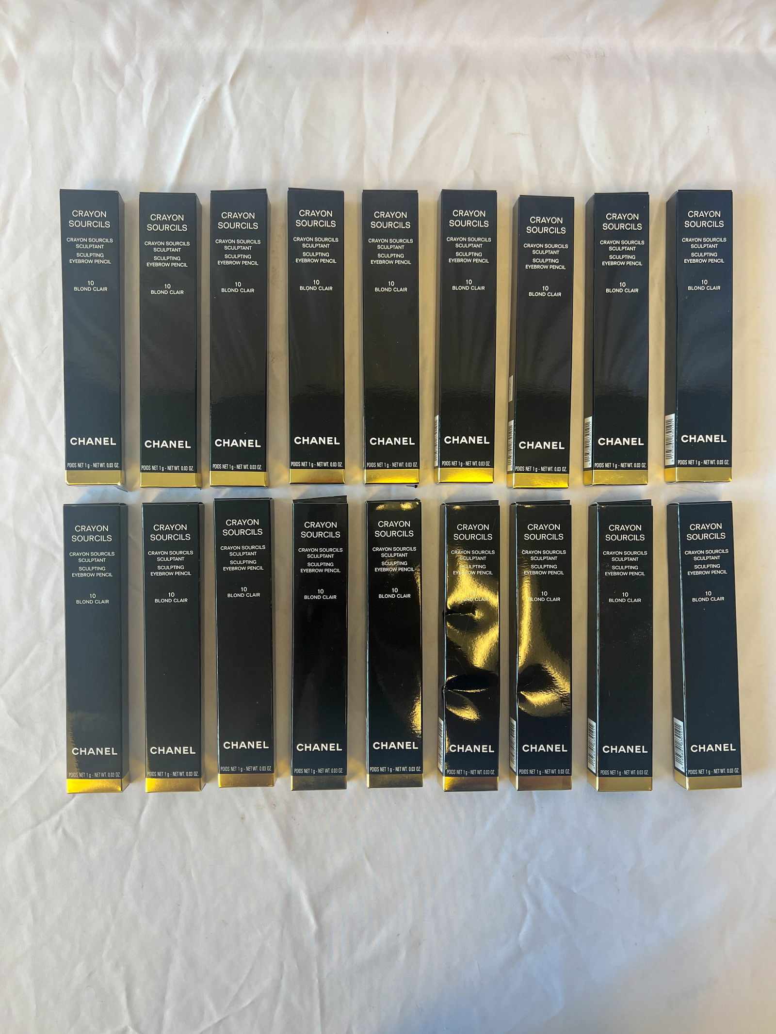 Lot of 18 Chanel sculpting eyebrow pencils - unused.. Blond Clair #10: Lot of 18 Chanel sculpting eyebrow pencils - unused.. Blond Clair #10