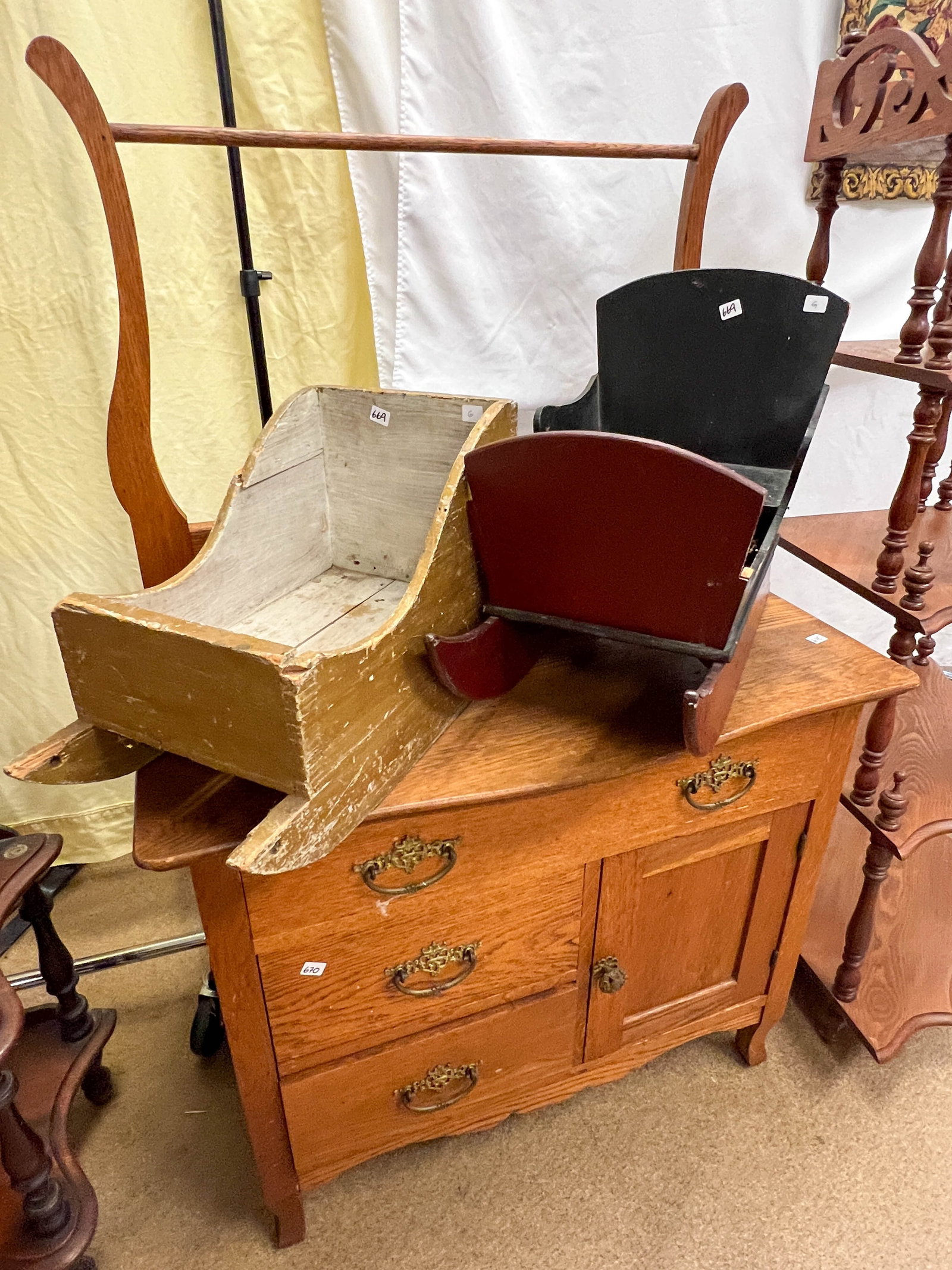 Two primitive sleighs: Two primitive sleighs