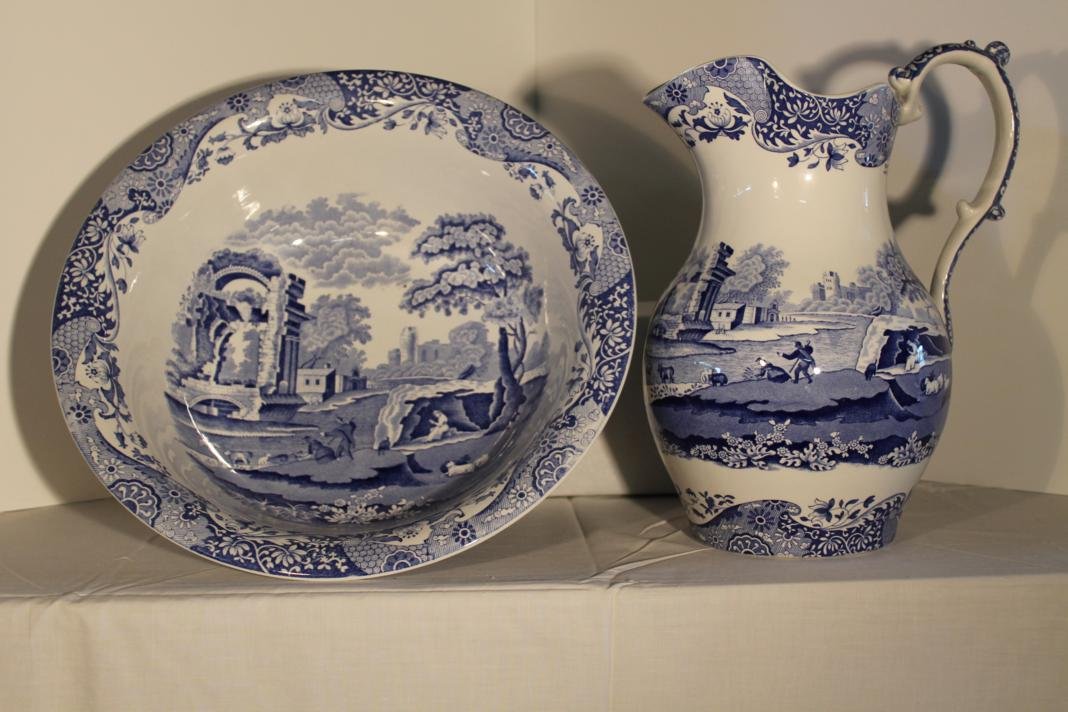 Spode Blue Italian wash basin set. Pitcher approx.: Spode Blue Italian wash basin set. Pitcher approx. 12" high, basin 14.5" wide. Est. price- $