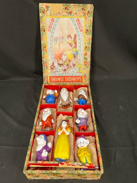 Rare Large Walt Disney Bisque Snow White & the Seven Dwarfs Figurines in the Ori