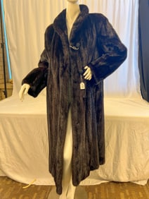 Stunning Full Length Black Mink Coat in Excellent Condition