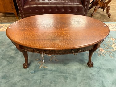Turn of the Century Tiger Oak Single Drawer Claw Foot Oval Coffee Table