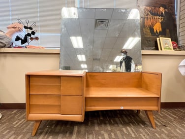 Heyward Wakefield Trophy Suite Delux Vanity with Mirror