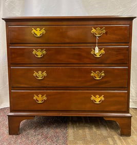 Kittinger Mahogany Chippendale 4 Drawer Chest on Bracket Feet