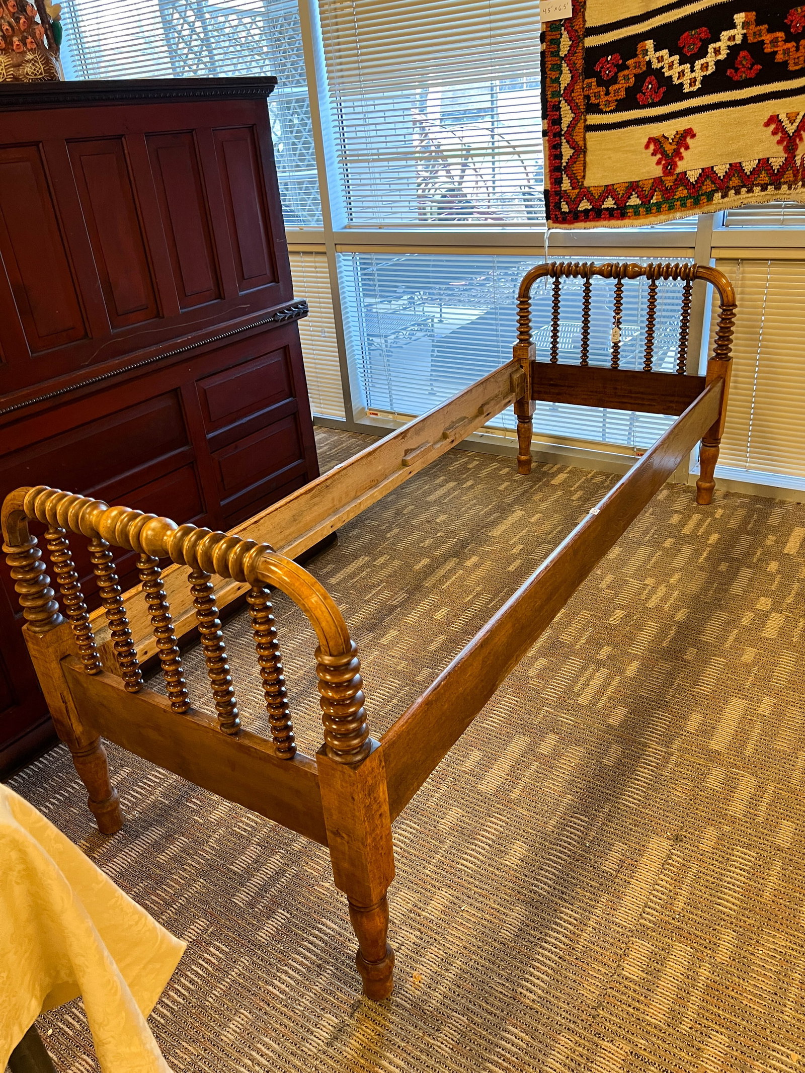 Antique Jenny Lind Hired Mans Bed (1 of 4)