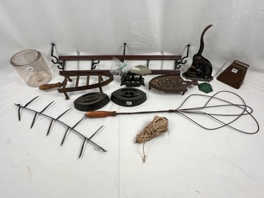 Mixed Lot of Vintage Metal Items