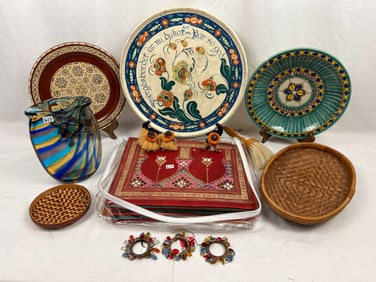 Mixed lot of ethnic home décor