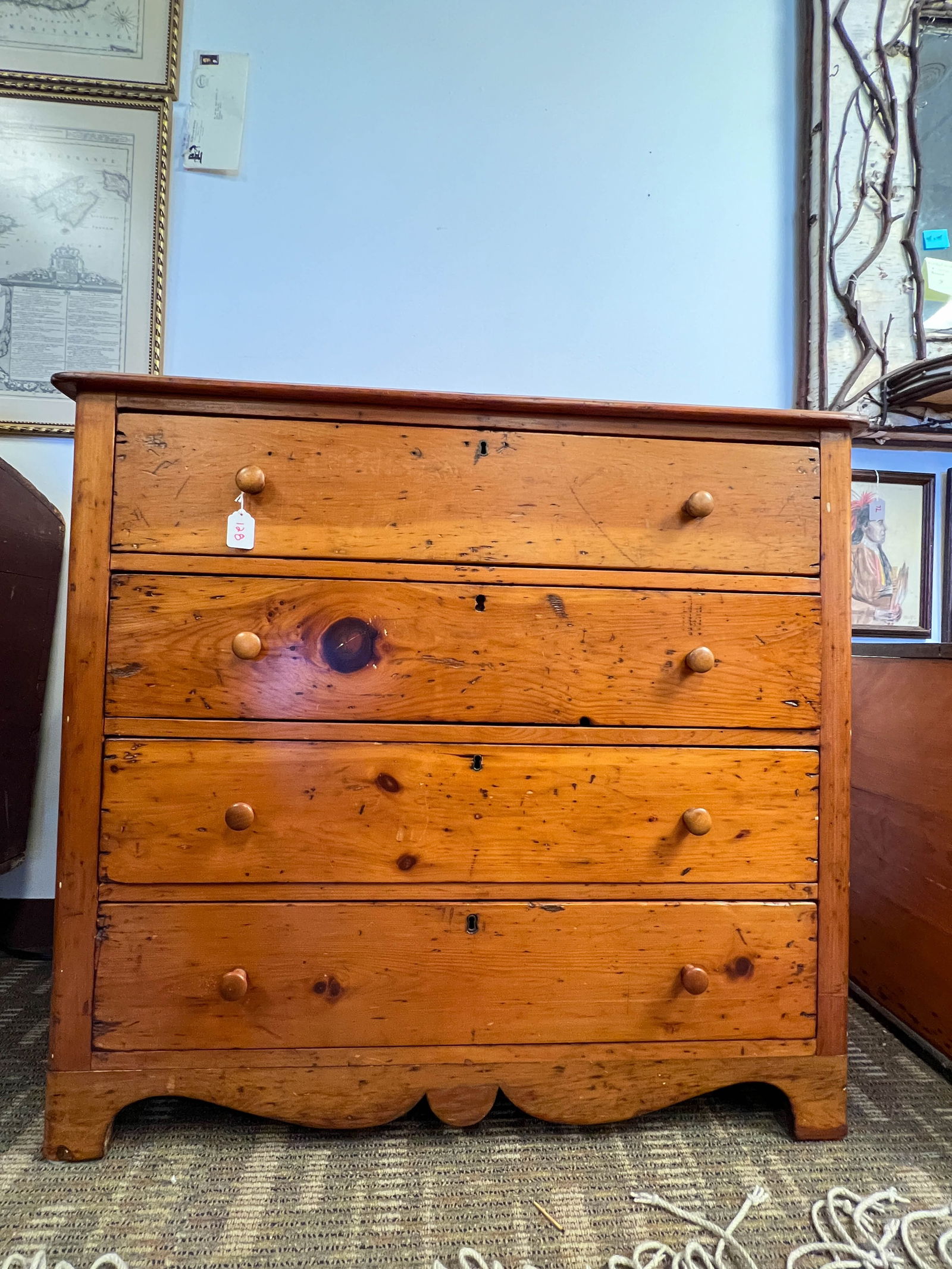 Pine 4 Drawer Chest with Scalloped Edge (1 of 4)