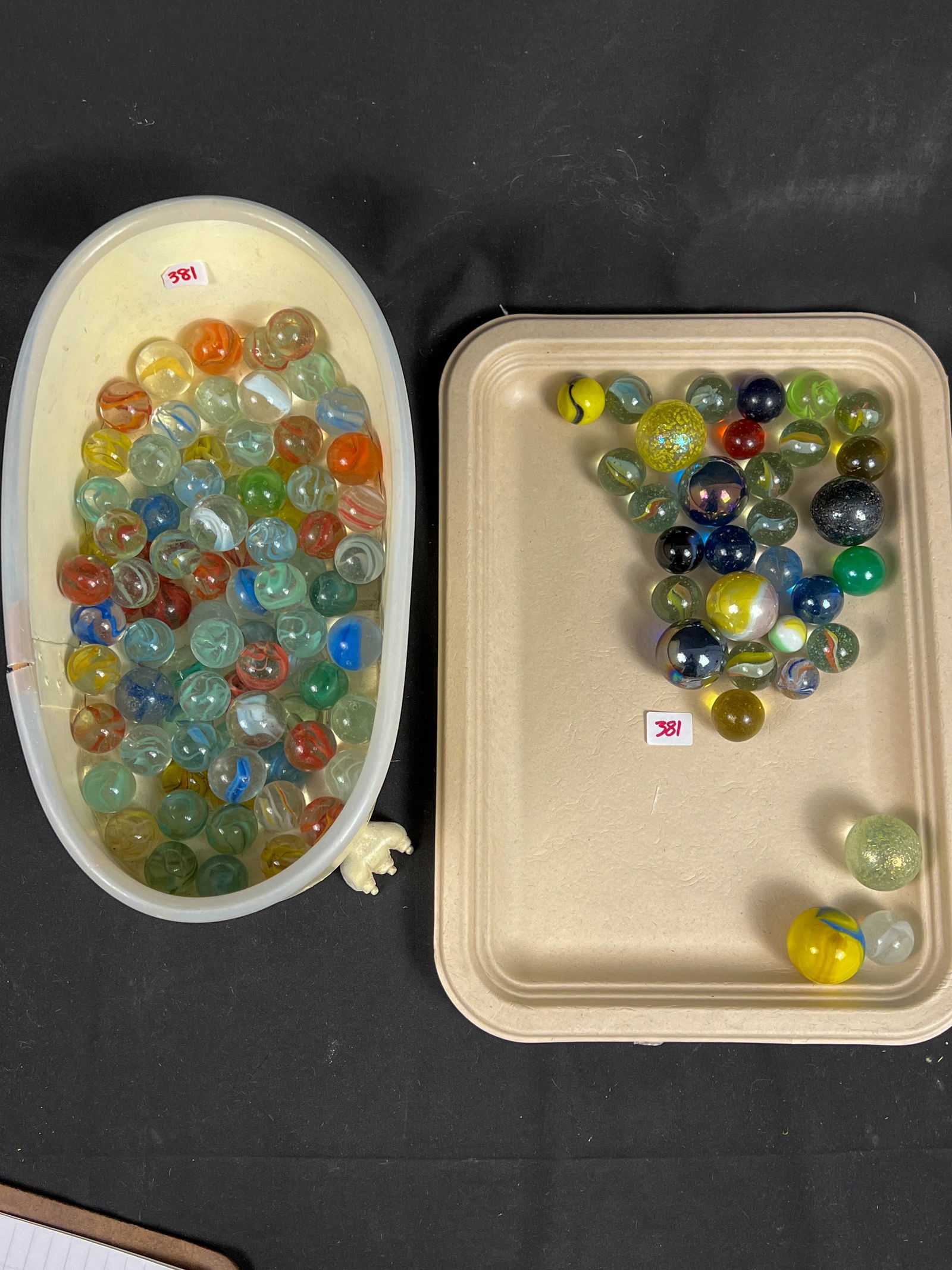 Antique Large Marbles and lot of Medium to Large Marbles (1 of 3)