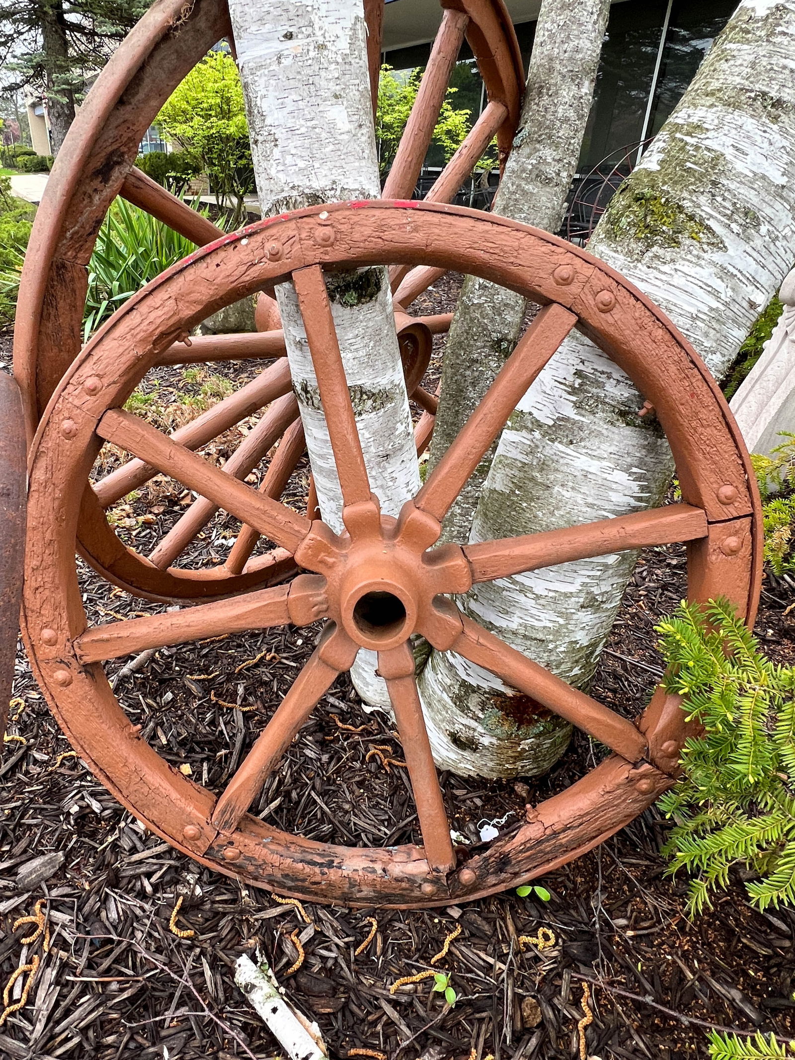 3 piece large and small wagon wheels (1 of 3)