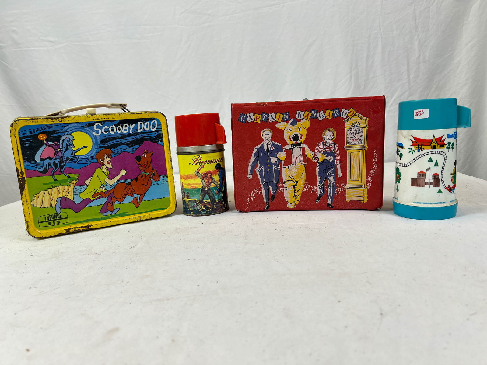 Vintage Lunch Boxes-Scooby Do, Captain Kangaroo plus Thermos (1 of 6)