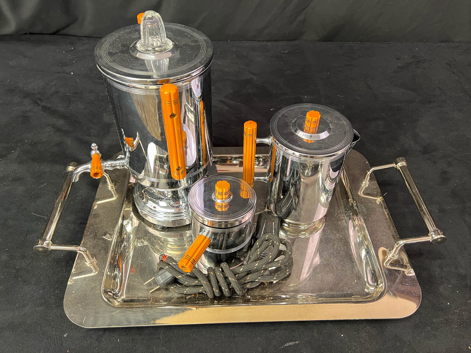 Art Deco Chrome Coffee/Tea Service (1 of 13)