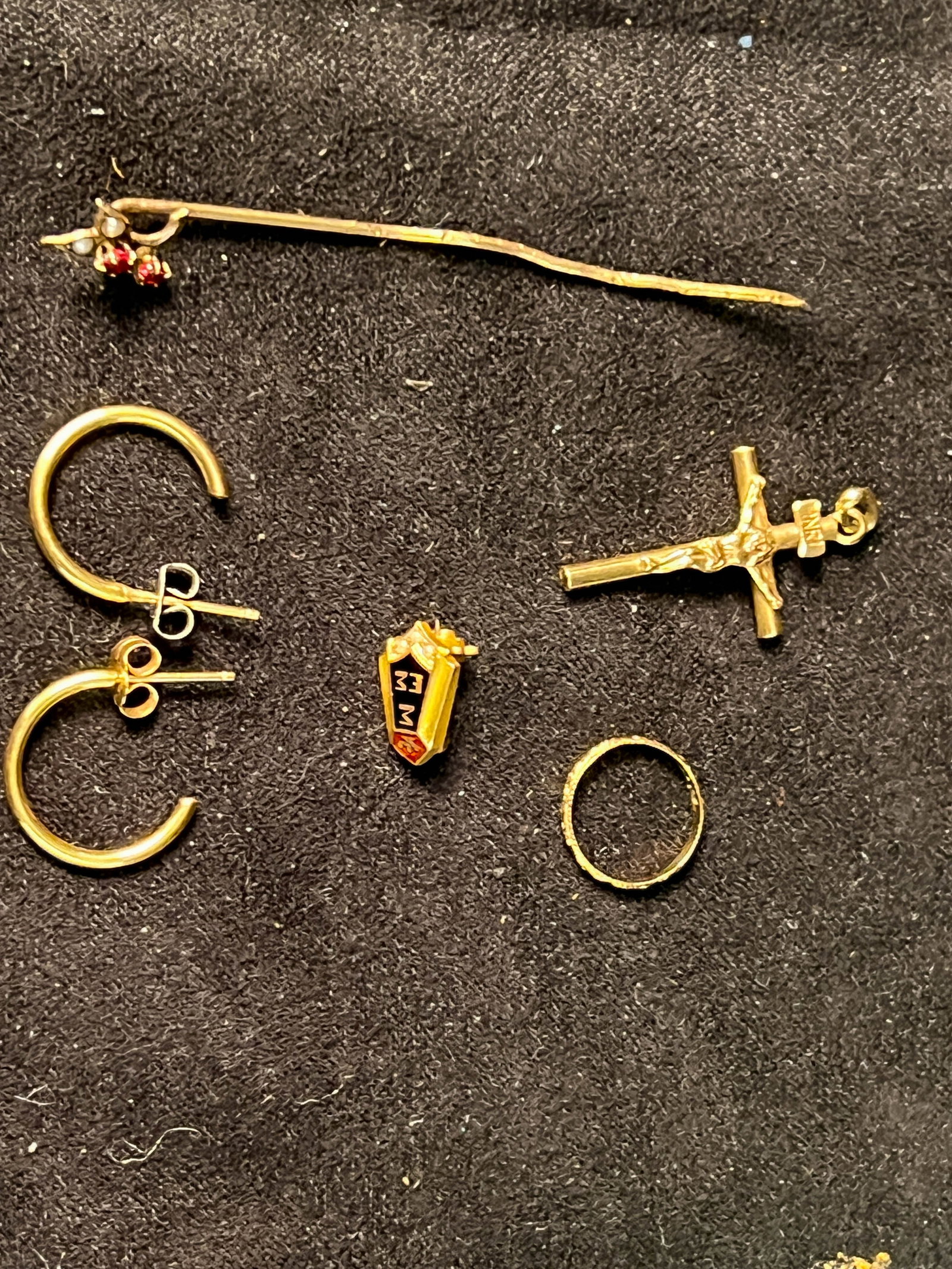 Assorted Group of 10k Gold Jewelry (1 of 4)