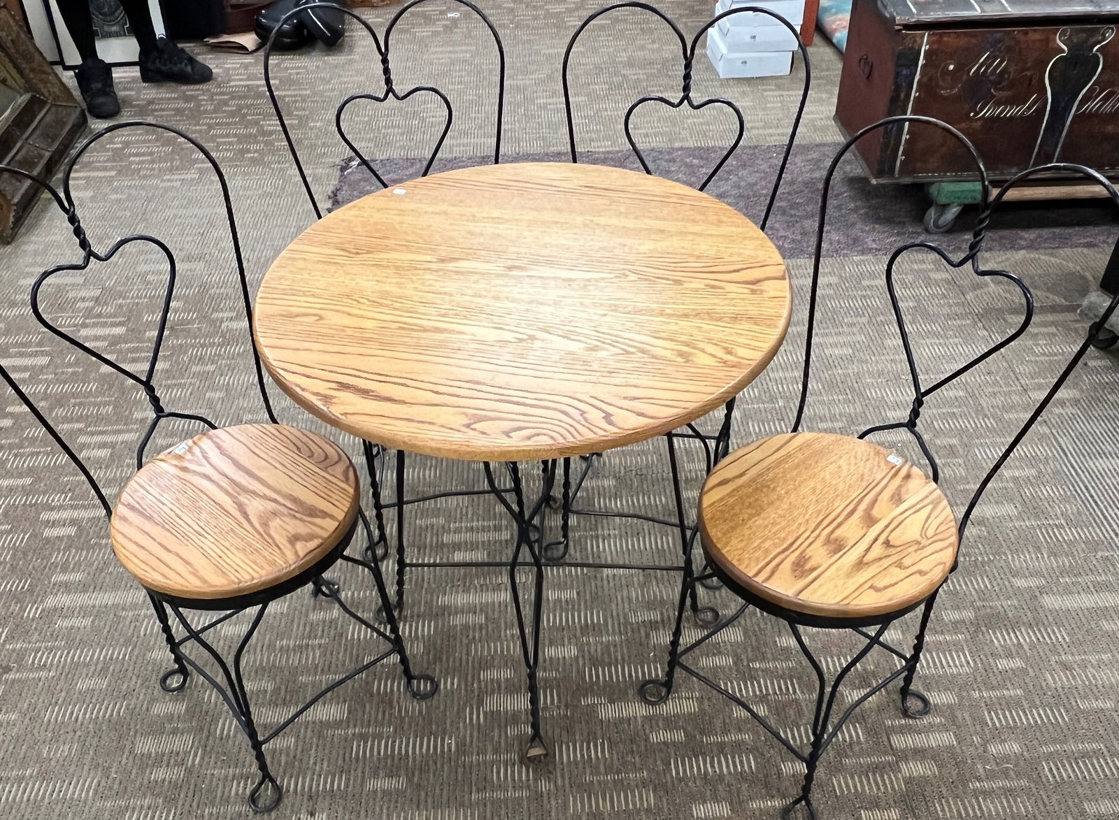 Contemporary Ice Cream Parlour Style Table , 4 Chairs (1 of 4)