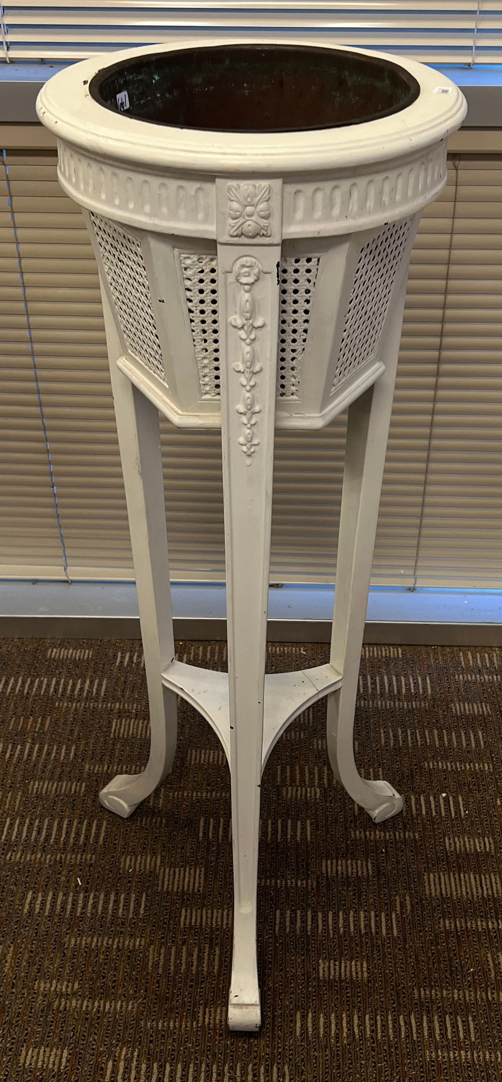 Edwardian Wicker Sided Planter Plant Stand (1 of 4)