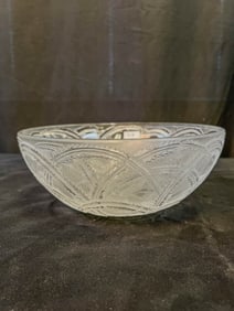 Large Lalique Pinson Finch Bowl