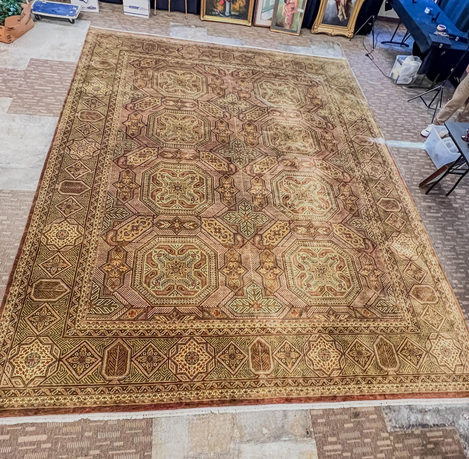 Hand Tied Full Pile Oriental Style Rug of Important Size (1 of 11)
