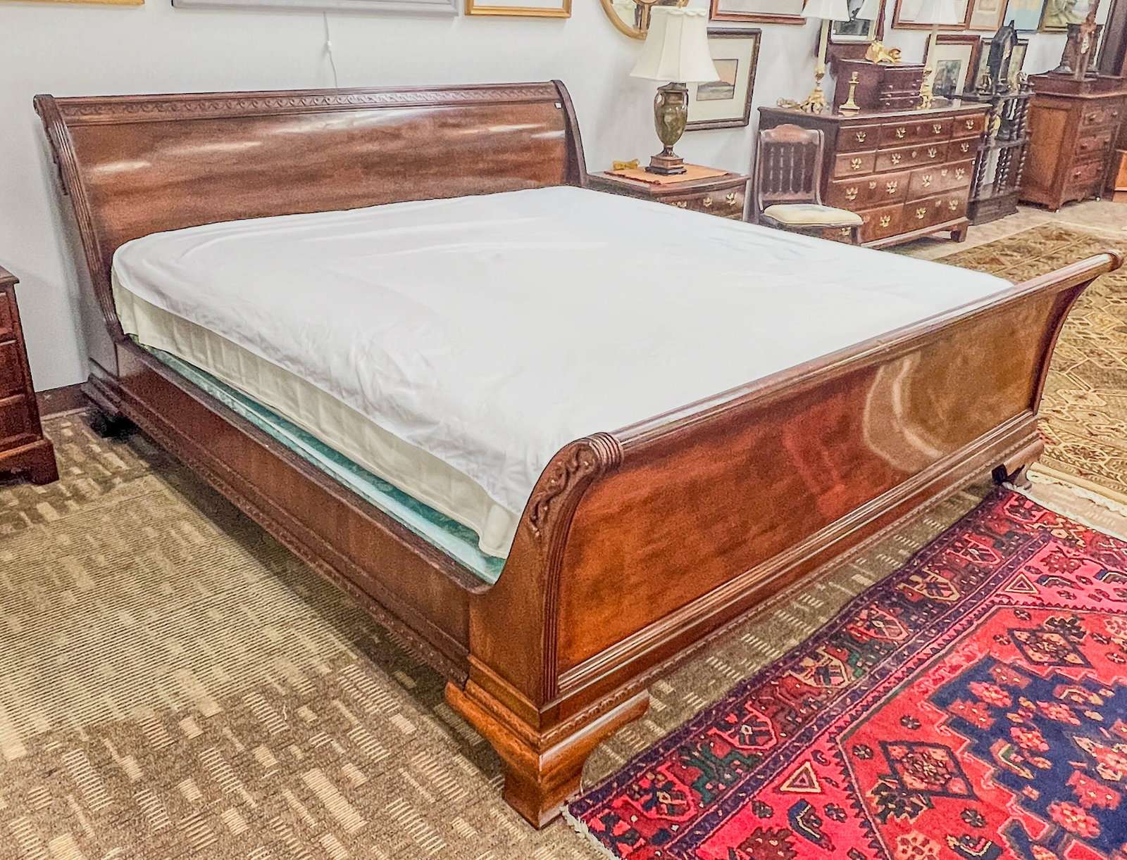 Henredon Chippendale Style King Sz. mahogany Sleigh Bed (1 of 11)