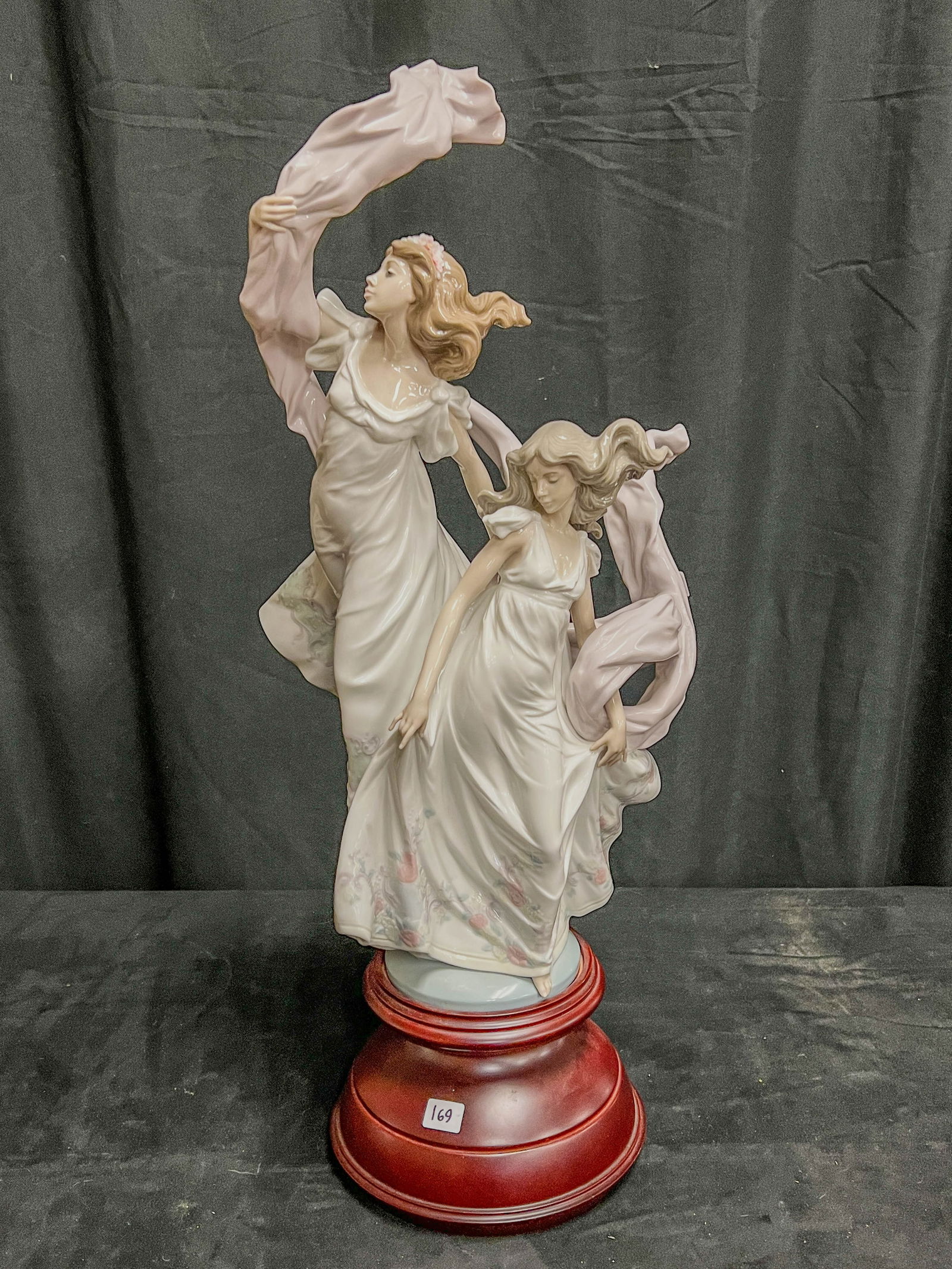 "Allegory of Liberty" Lladro Figurine of Important Size (1 of 10)
