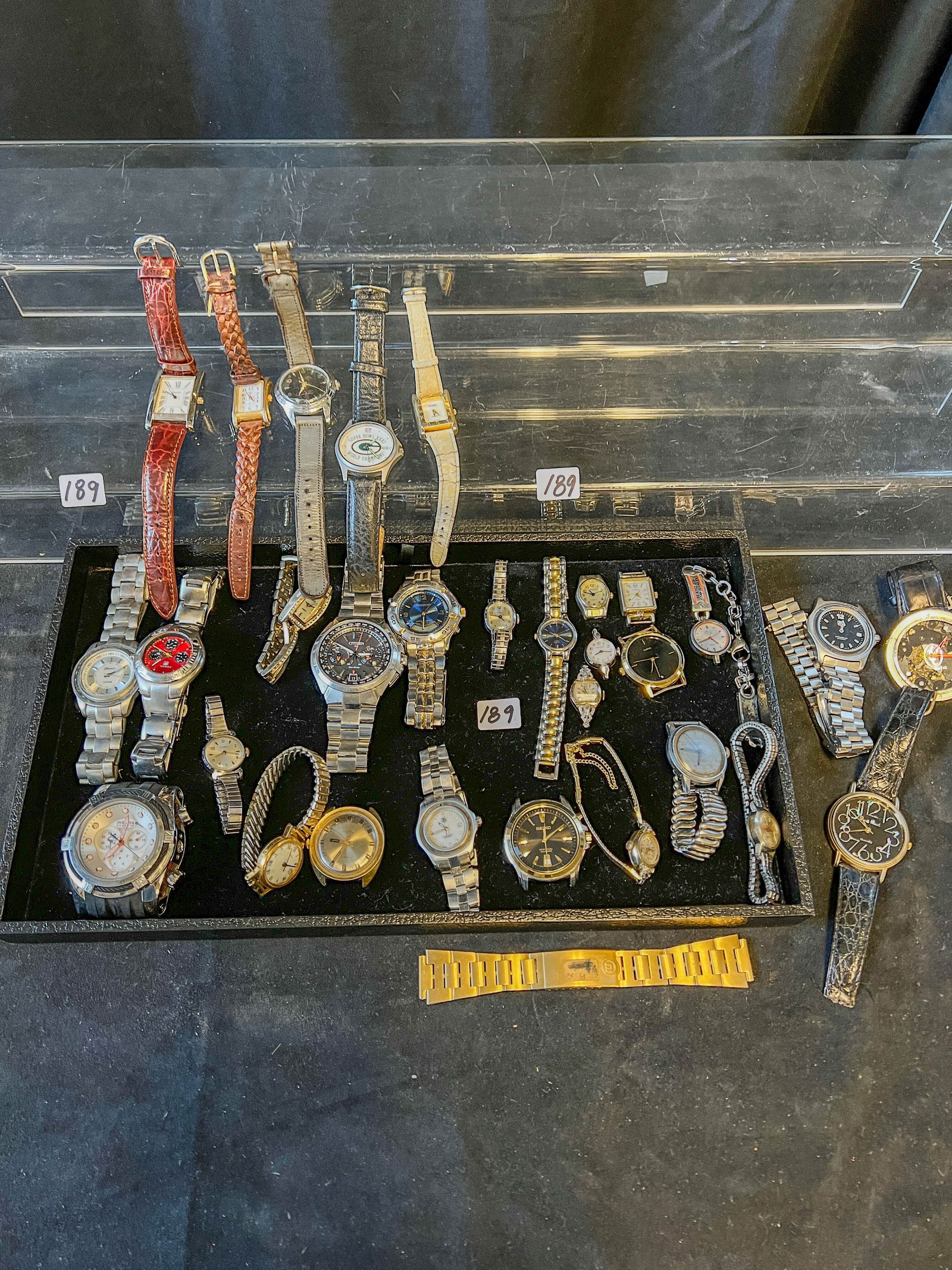 Group Of Men's/Ladies Watches, 60's, Invicta, More!: This group of men's and Ladies watches to include Invicta Bolt Zeus, Mod 60's David Jordan, Amitron, Citizen Satellite Wave, Fossil Blue diving watch, Seiko, Pulsar, Timex and more!