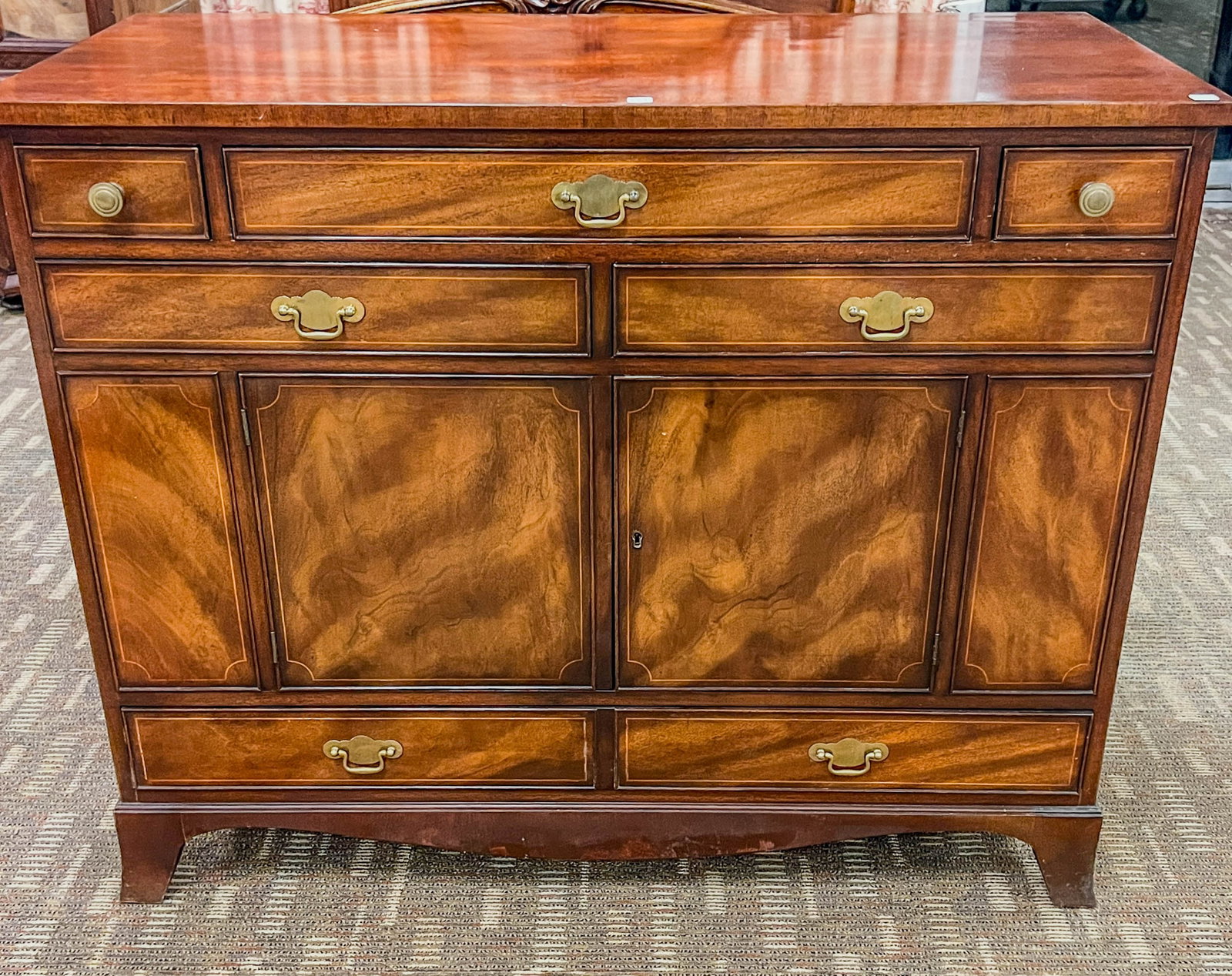 Henredon Heritage Mahogany 7 drawer Buffet (1 of 11)