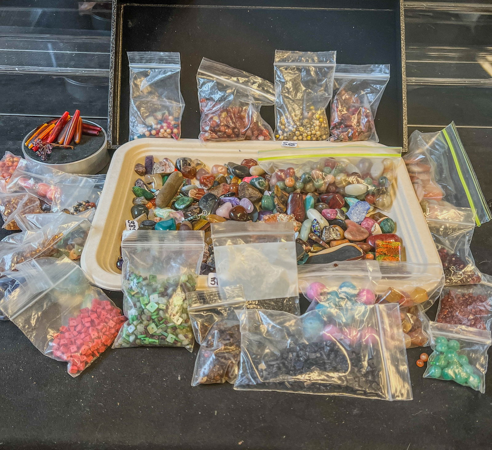 Lot of Semiprecious Polished Stones and Beads (1 of 7)