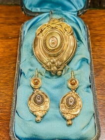10K Brooch and Earrings Etruscan Revival Parure in Fitted Box c.1870s