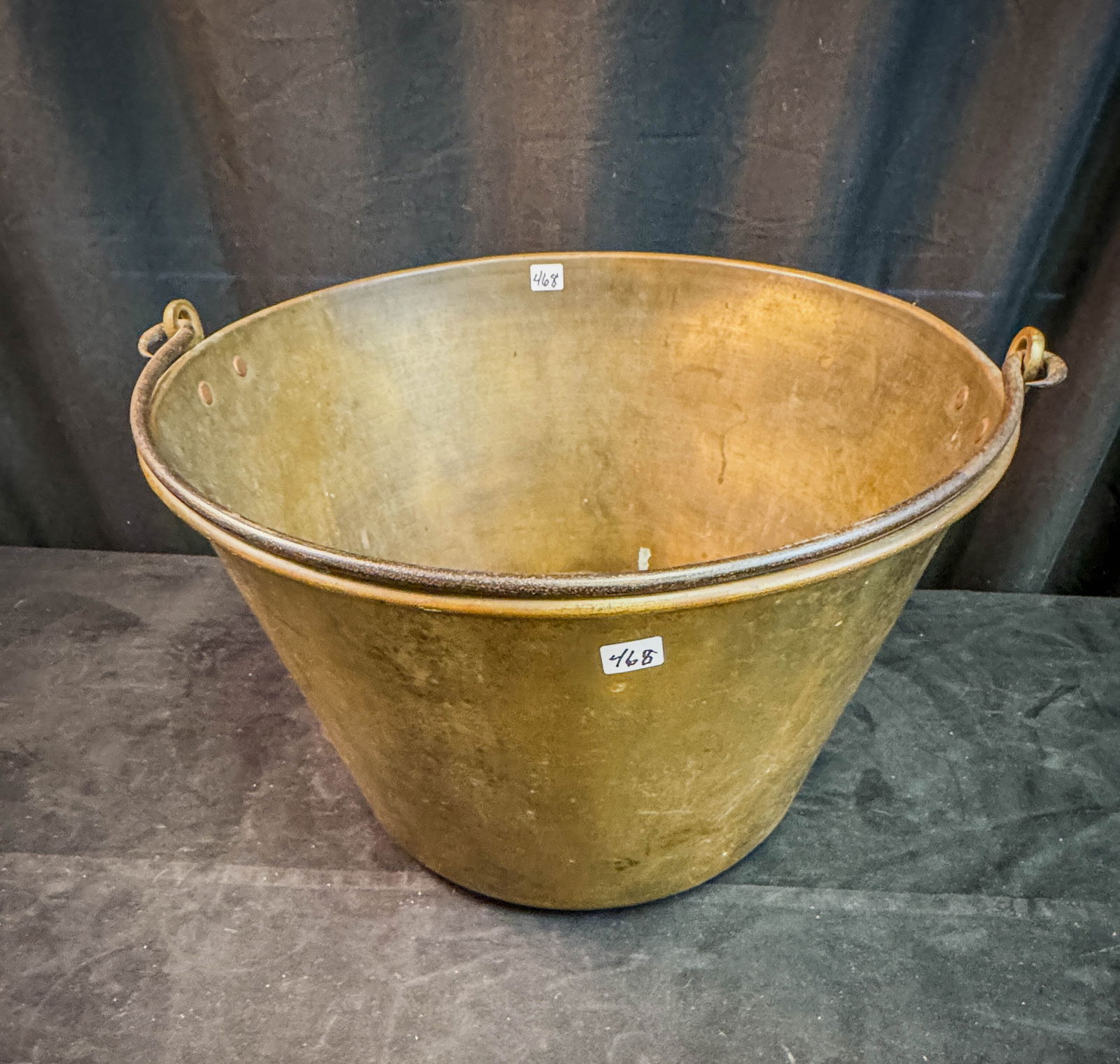 Large Brass Apple Butter Bucket (1 of 3)