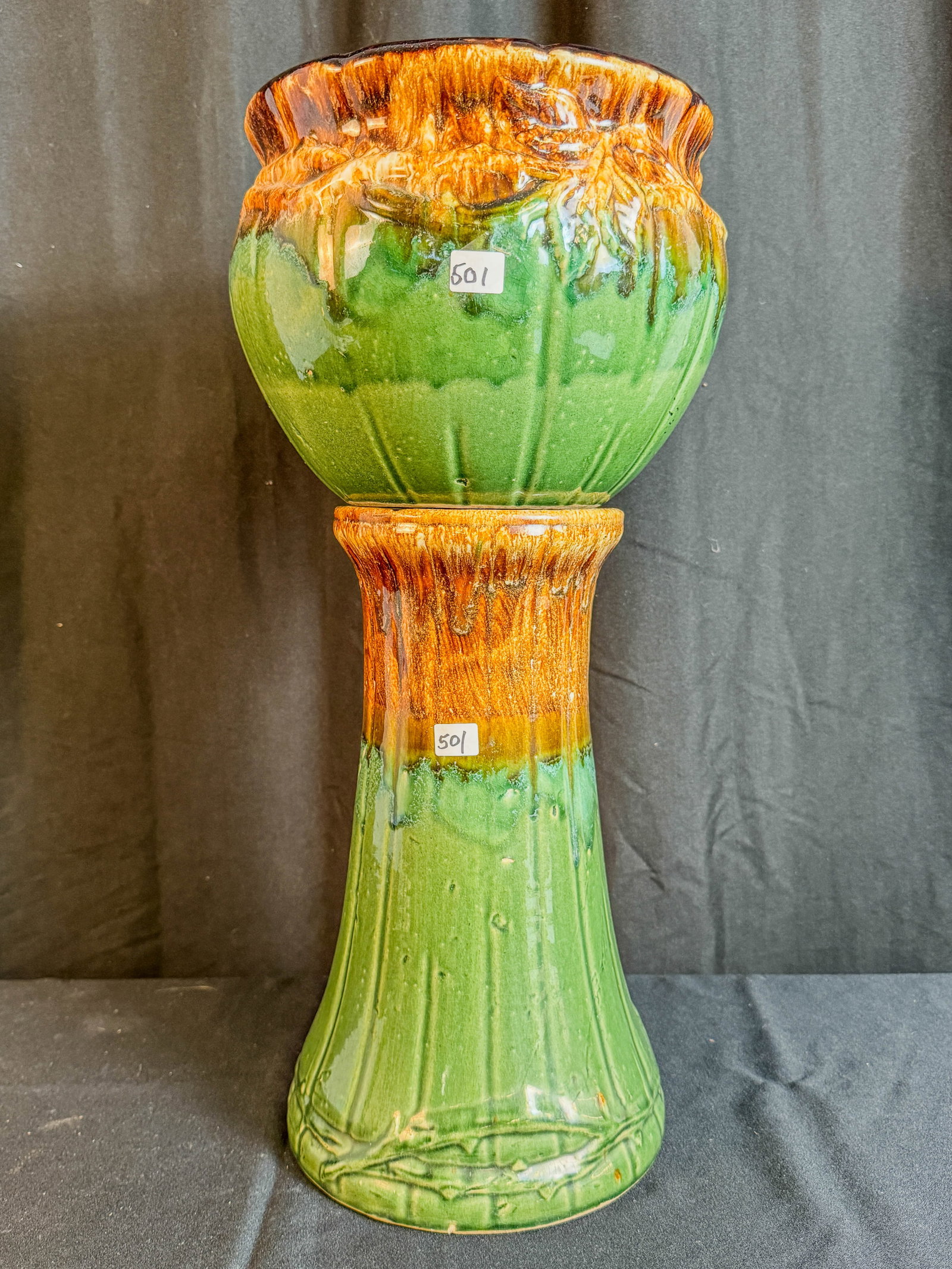 Vintage Roseville Majolica Planter on Stand: Vintage Roseville Majolica planter on a stand 22tall