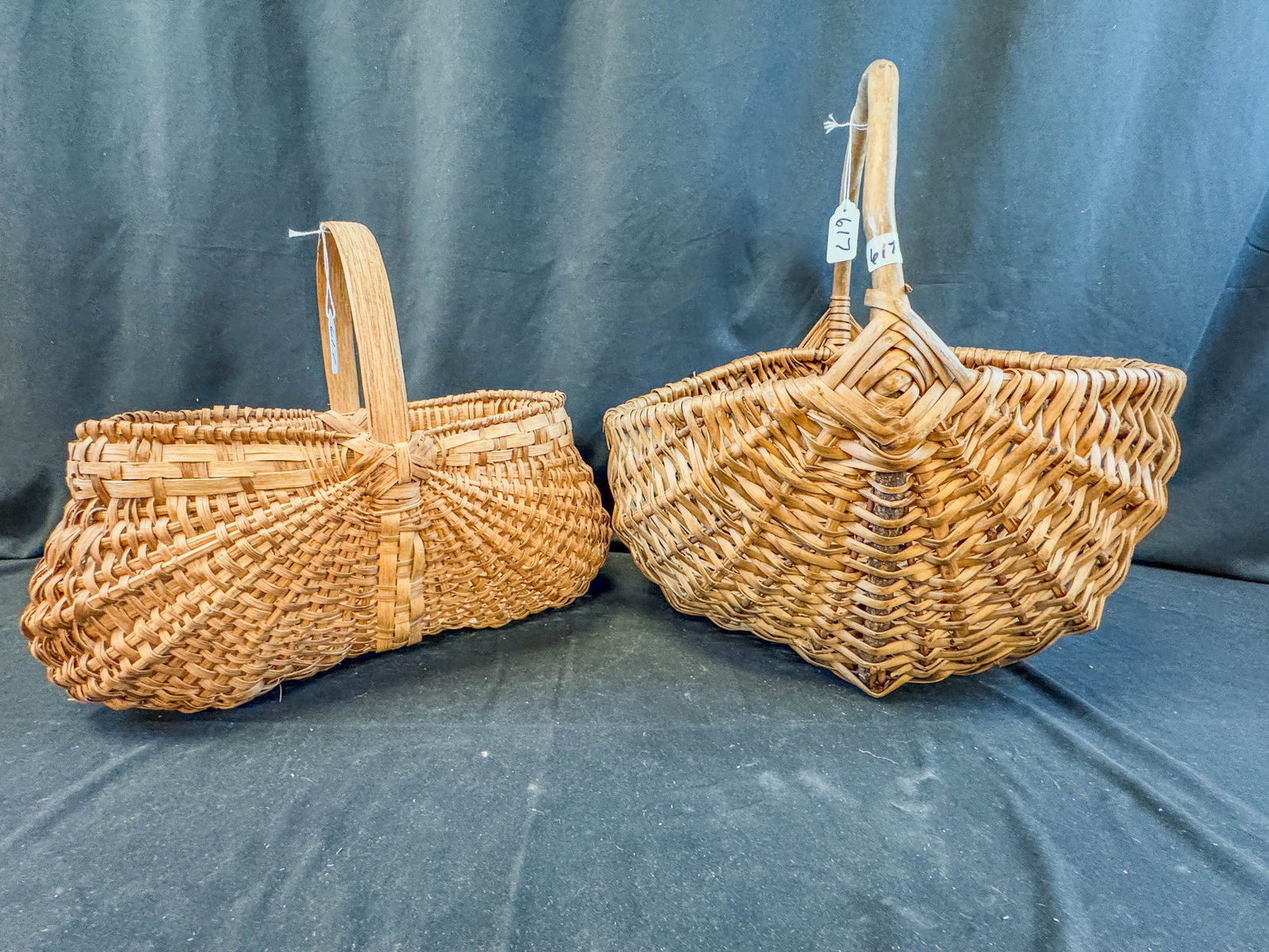 Wood Handles Willow Buttocks Basket: Wood Handles willow buttocks basket