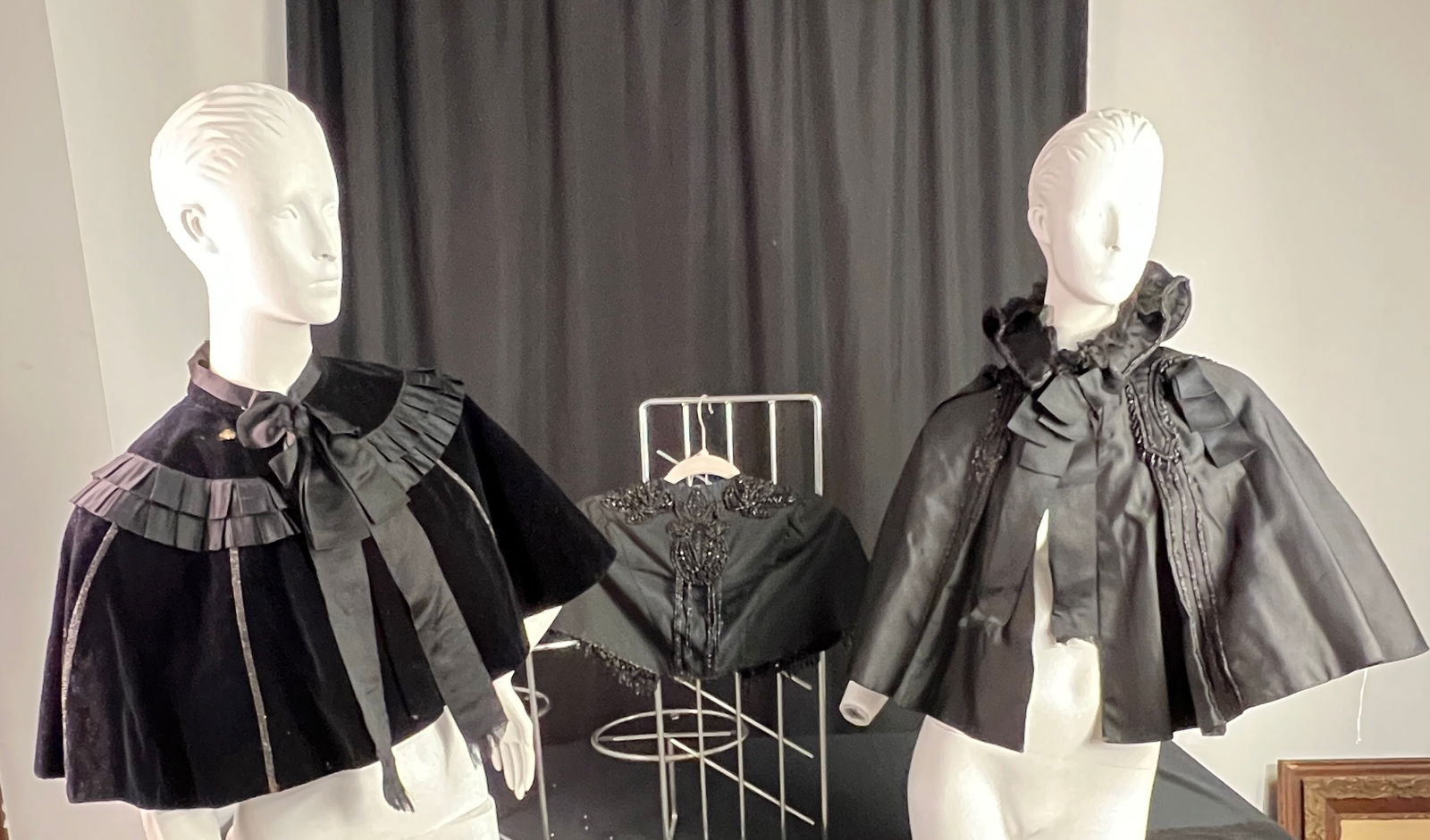 3 Victorian Beaded Capes (1 of 13)