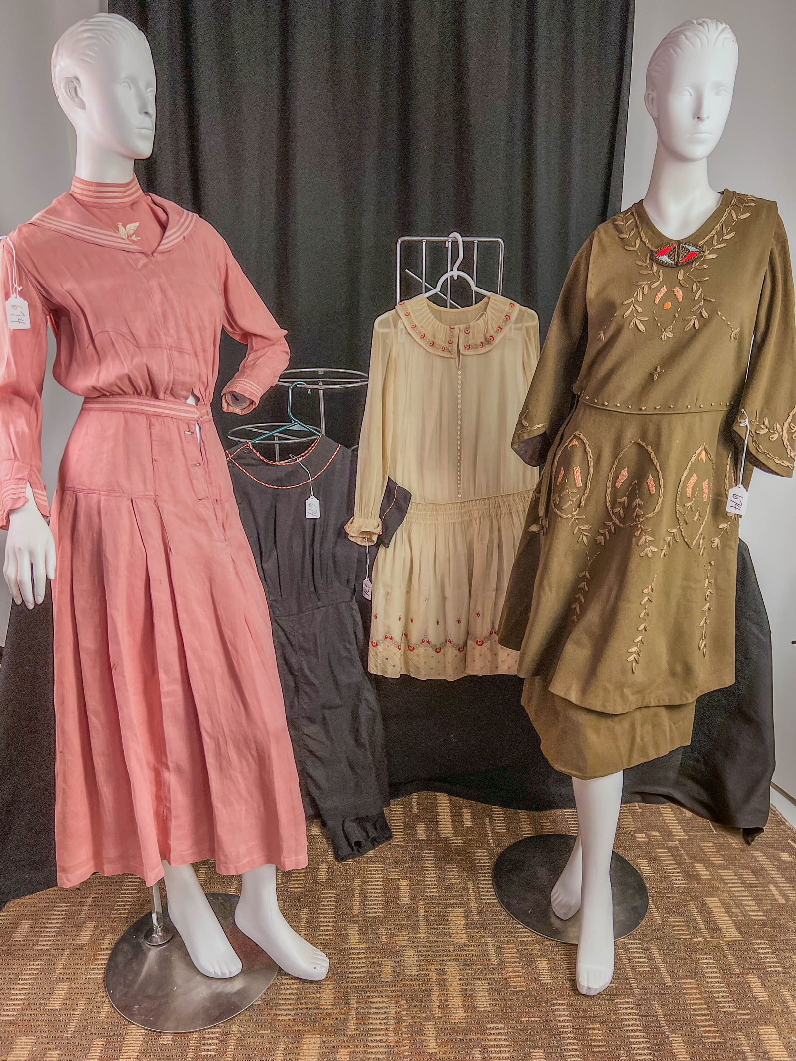 Group of 4 Dresses from 1910-1920 (1 of 17)