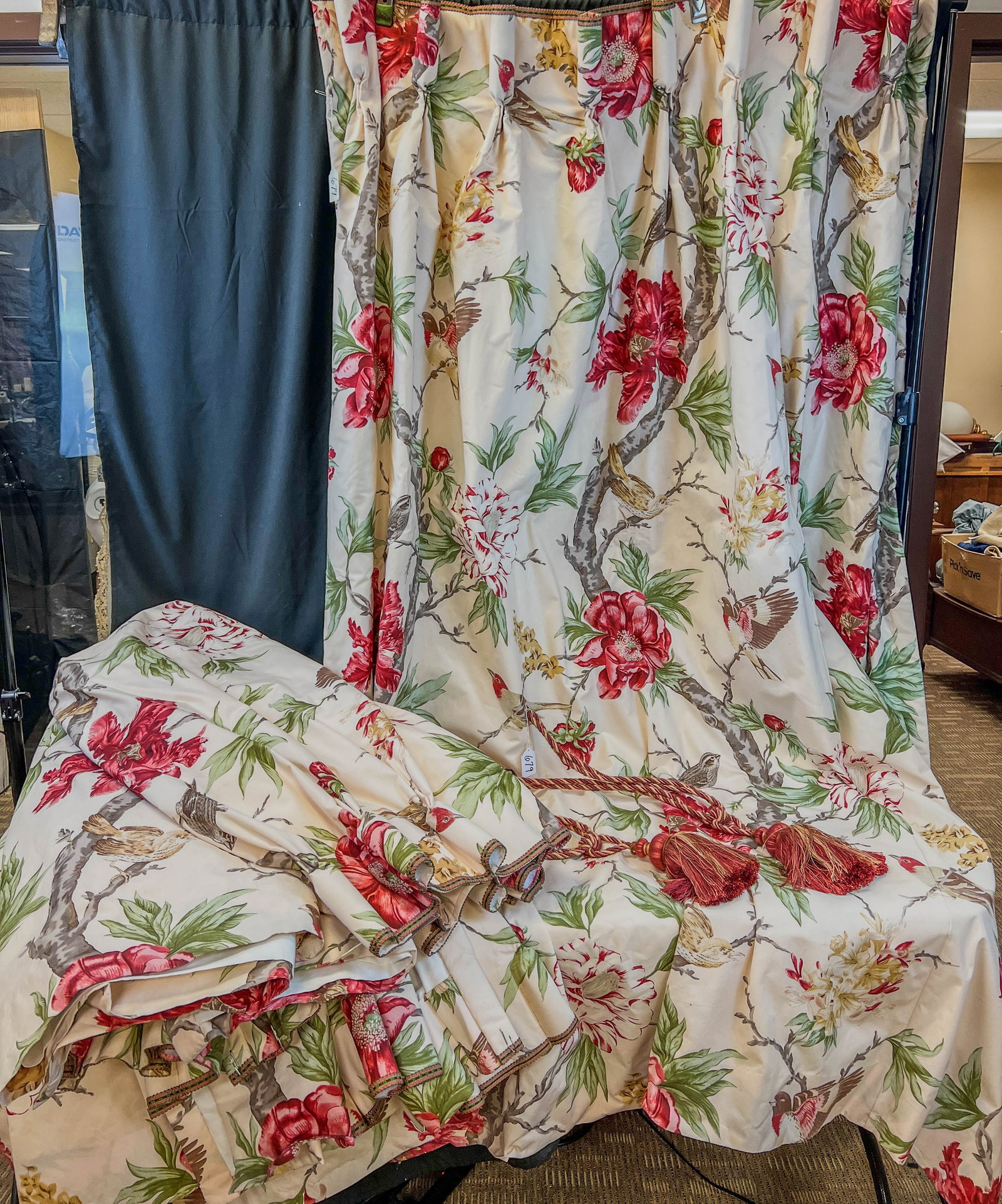4 Panels of Gaston Y Daniela "Vista Hermosa" Designer Draperies (1 of 8)